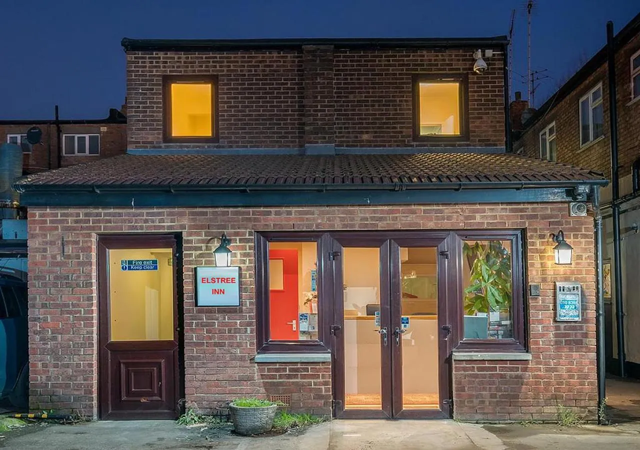 Property building in Elstree Inn
