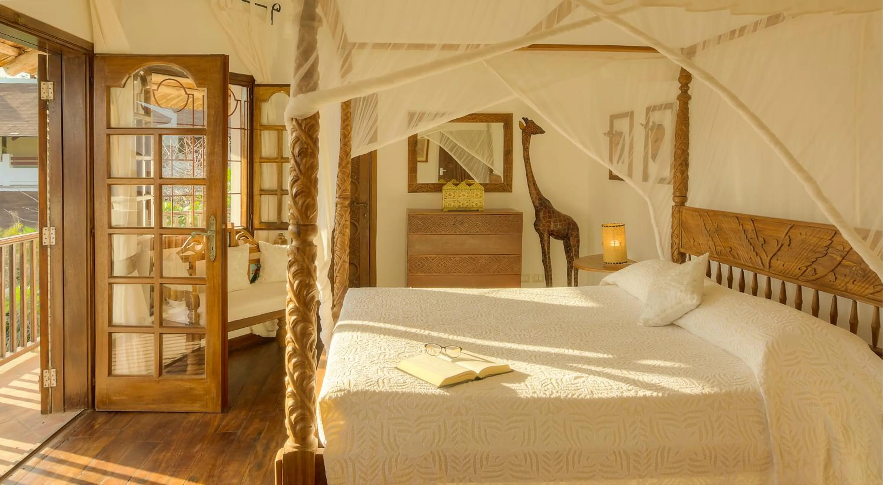 Bedroom, Bed in Kobe Suite Resort