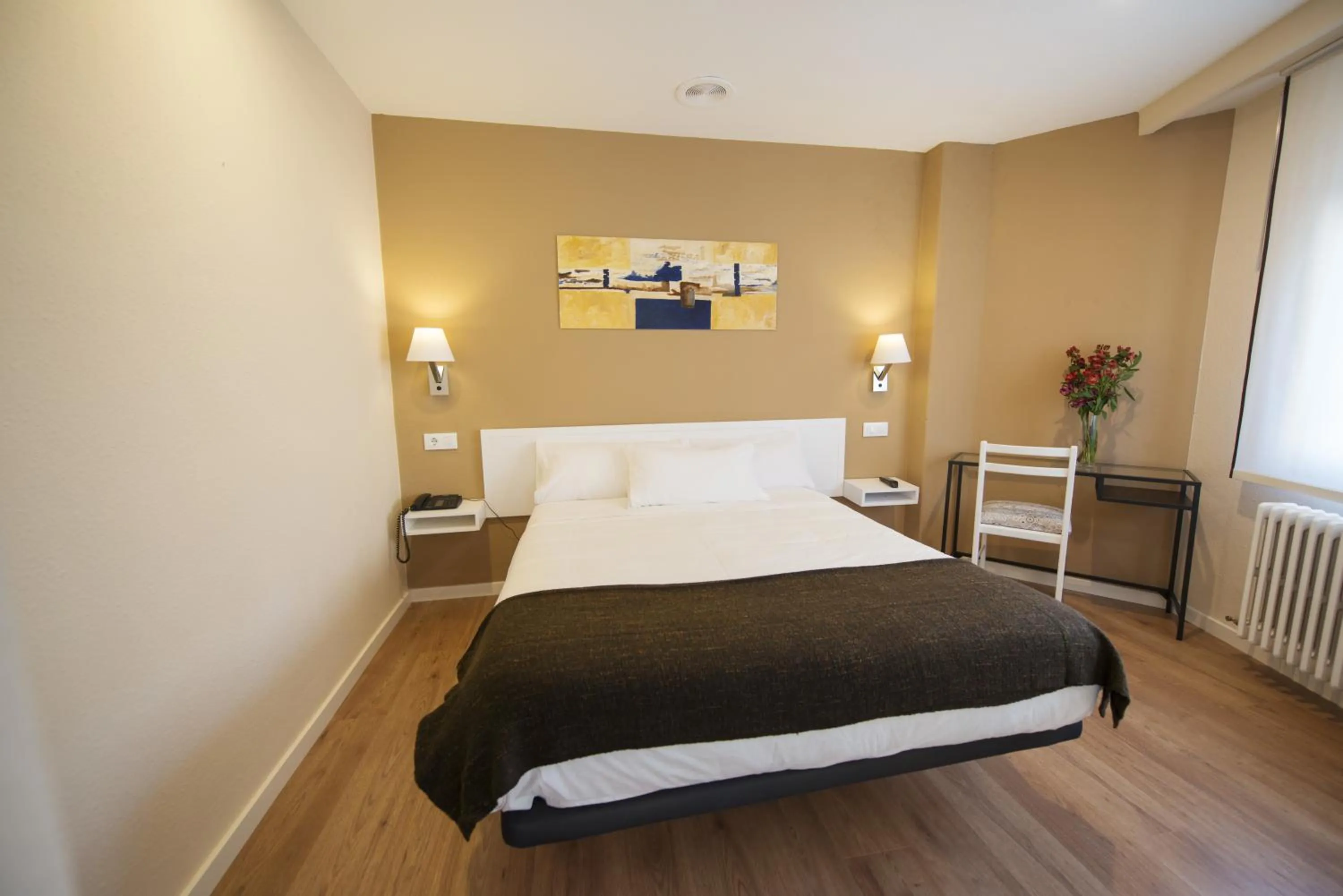 Bedroom, Bed in Hotel Miño