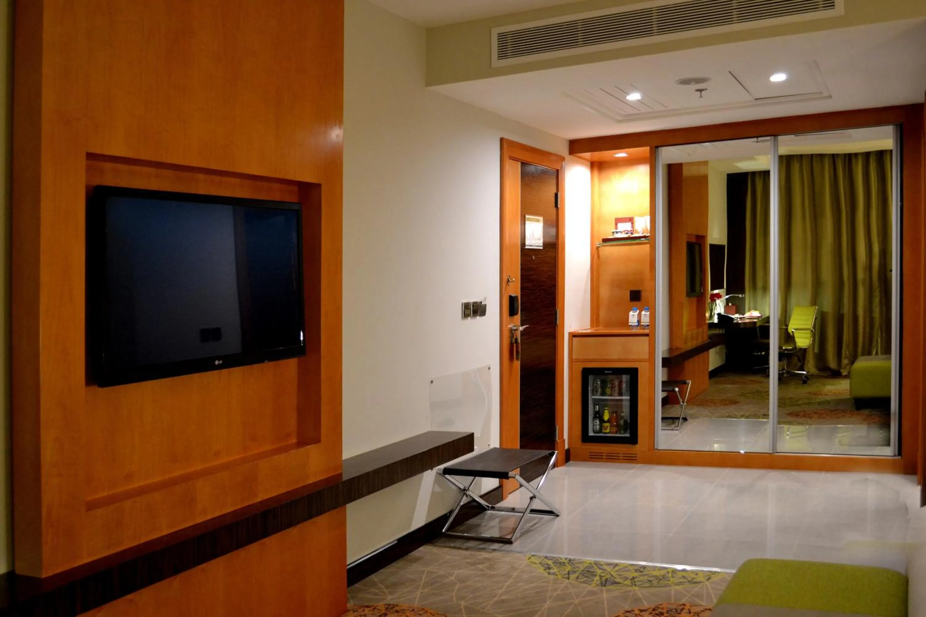 Photo of the whole room in Holiday Inn Jeddah Gateway by IHG