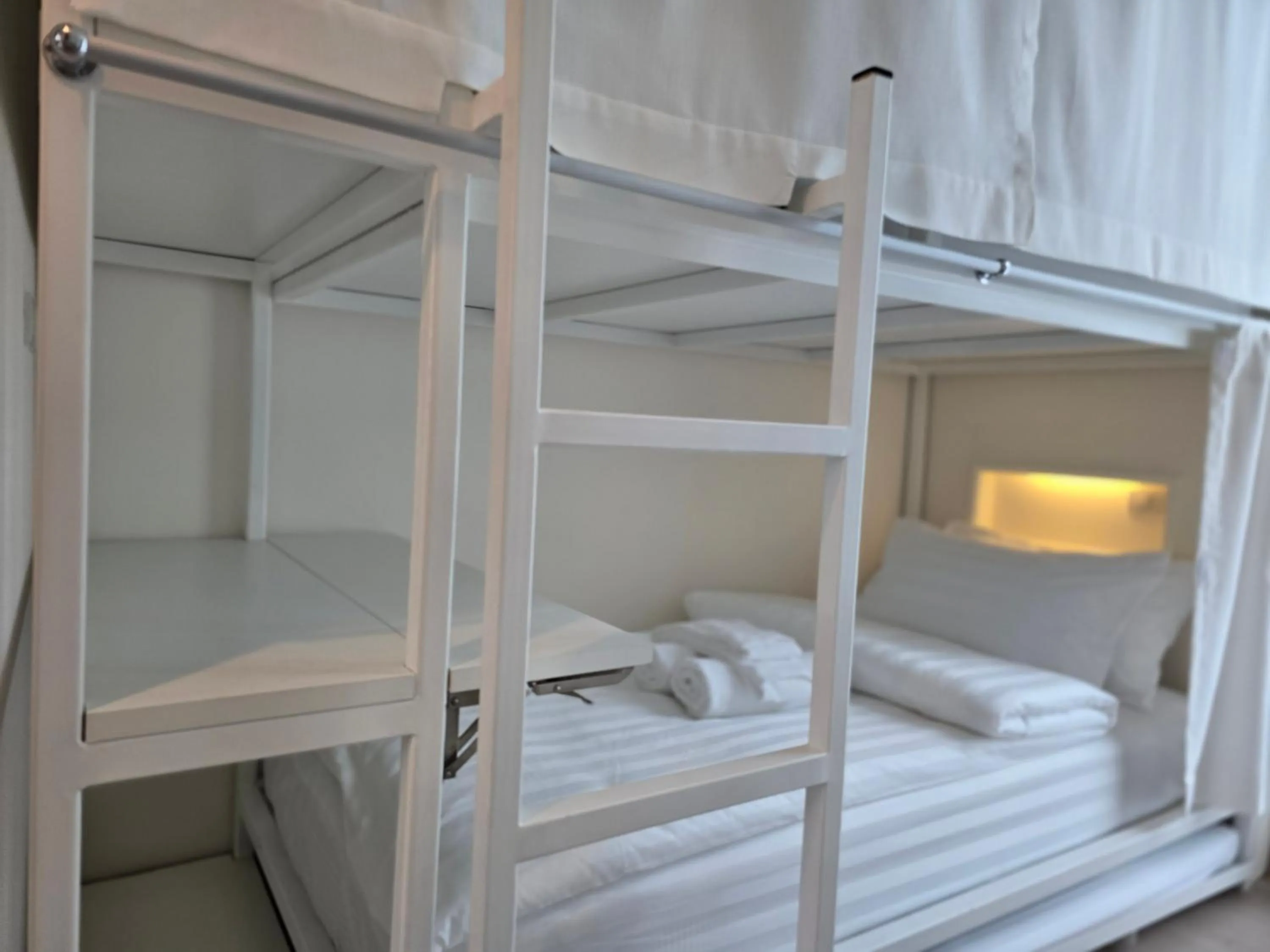bunk bed, Bed in ResT Bangkok Poshtel