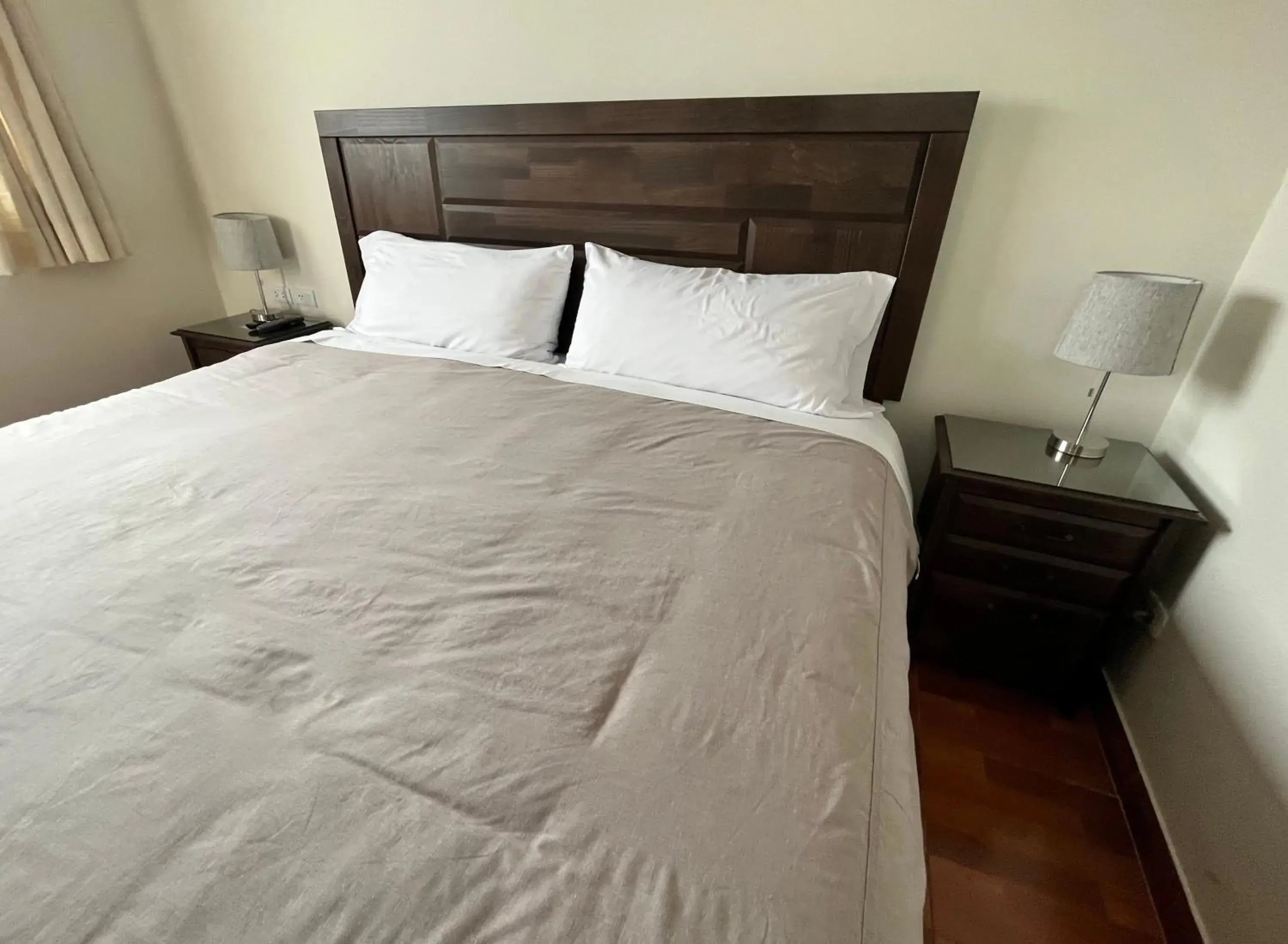 Queen Room in Casablanca Lima Queen Room in Casablanca Lima