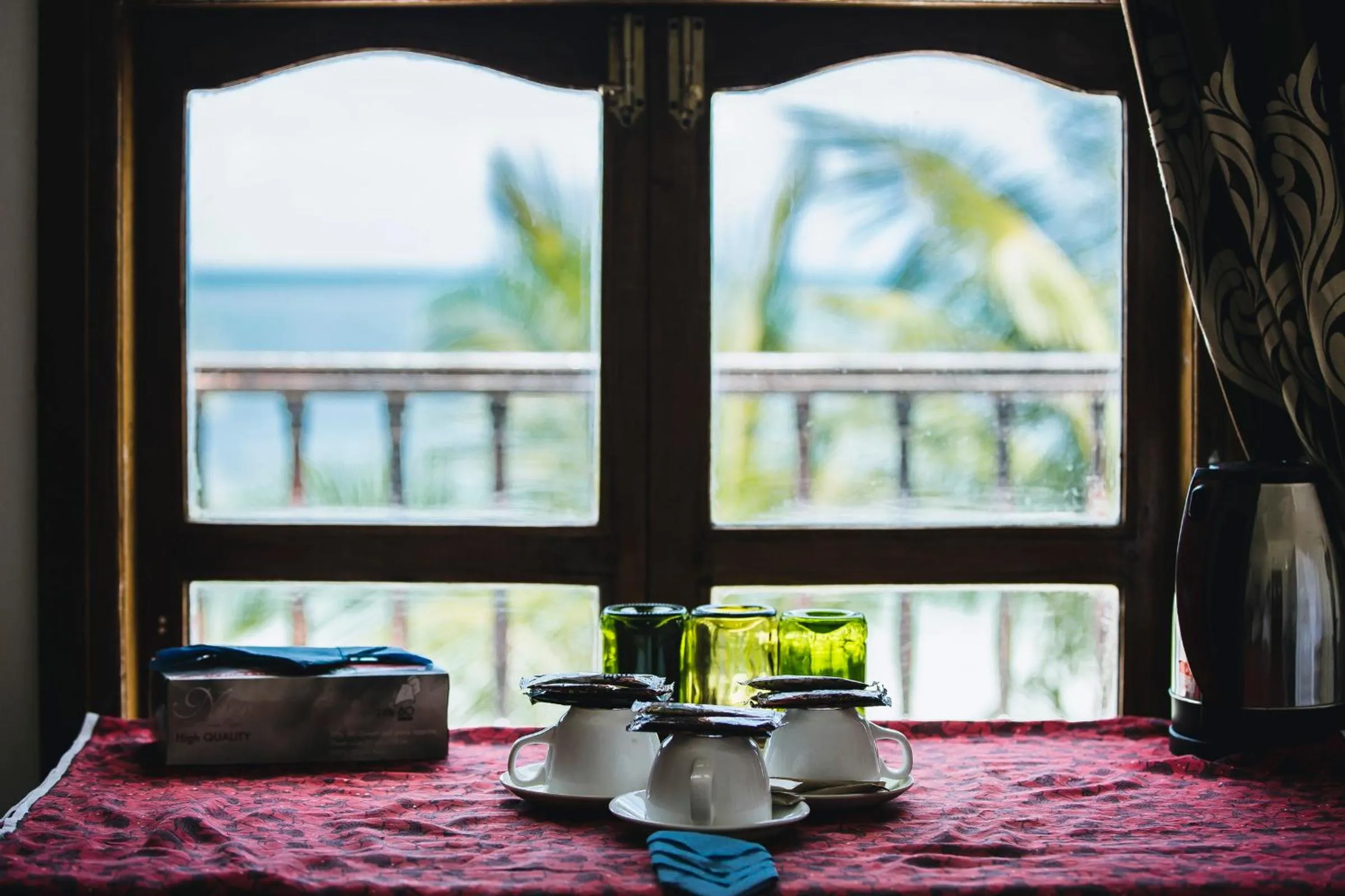 Moonshine Uroa Boutique Hotel