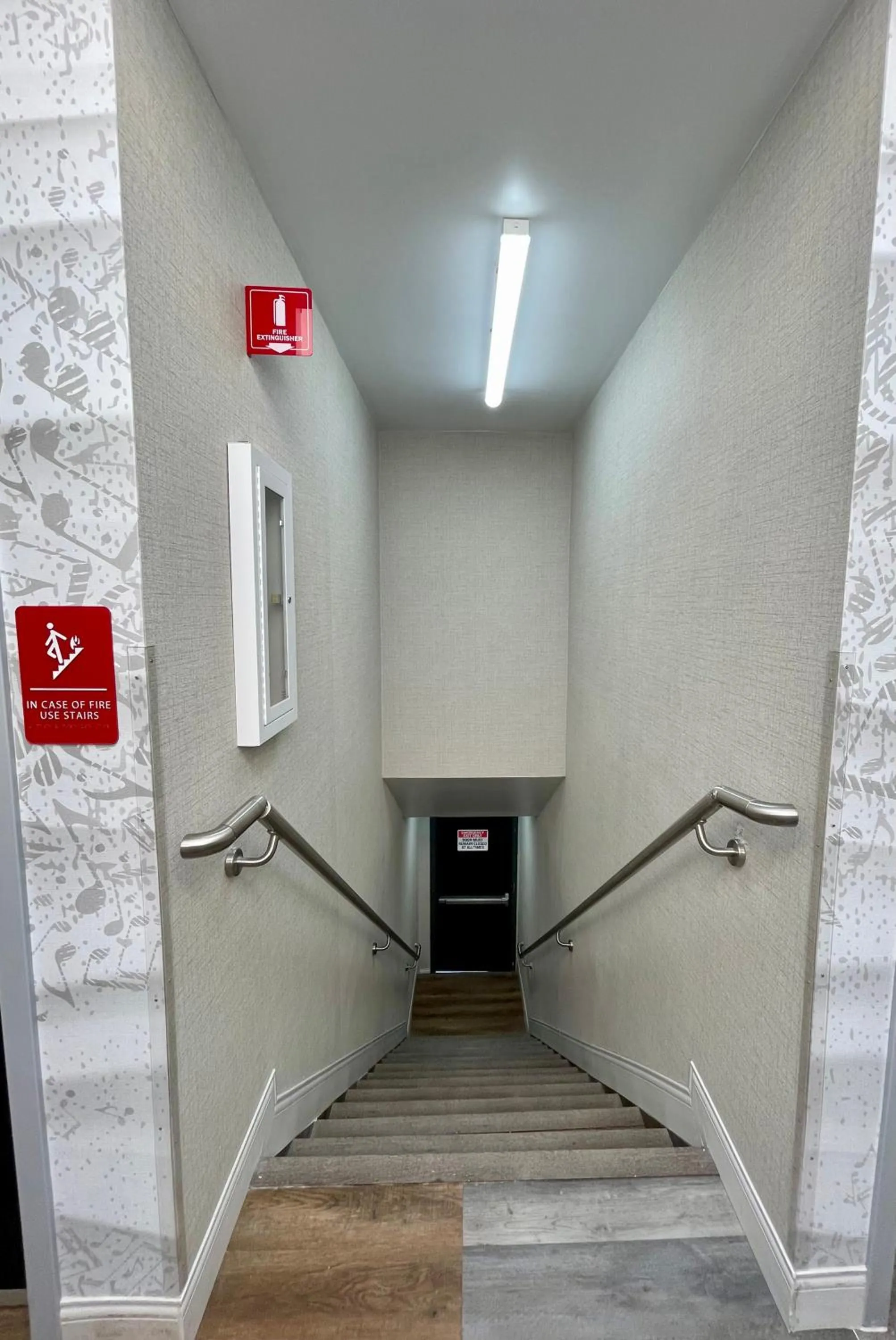 Property building in Hotel Rudra - Hollywood