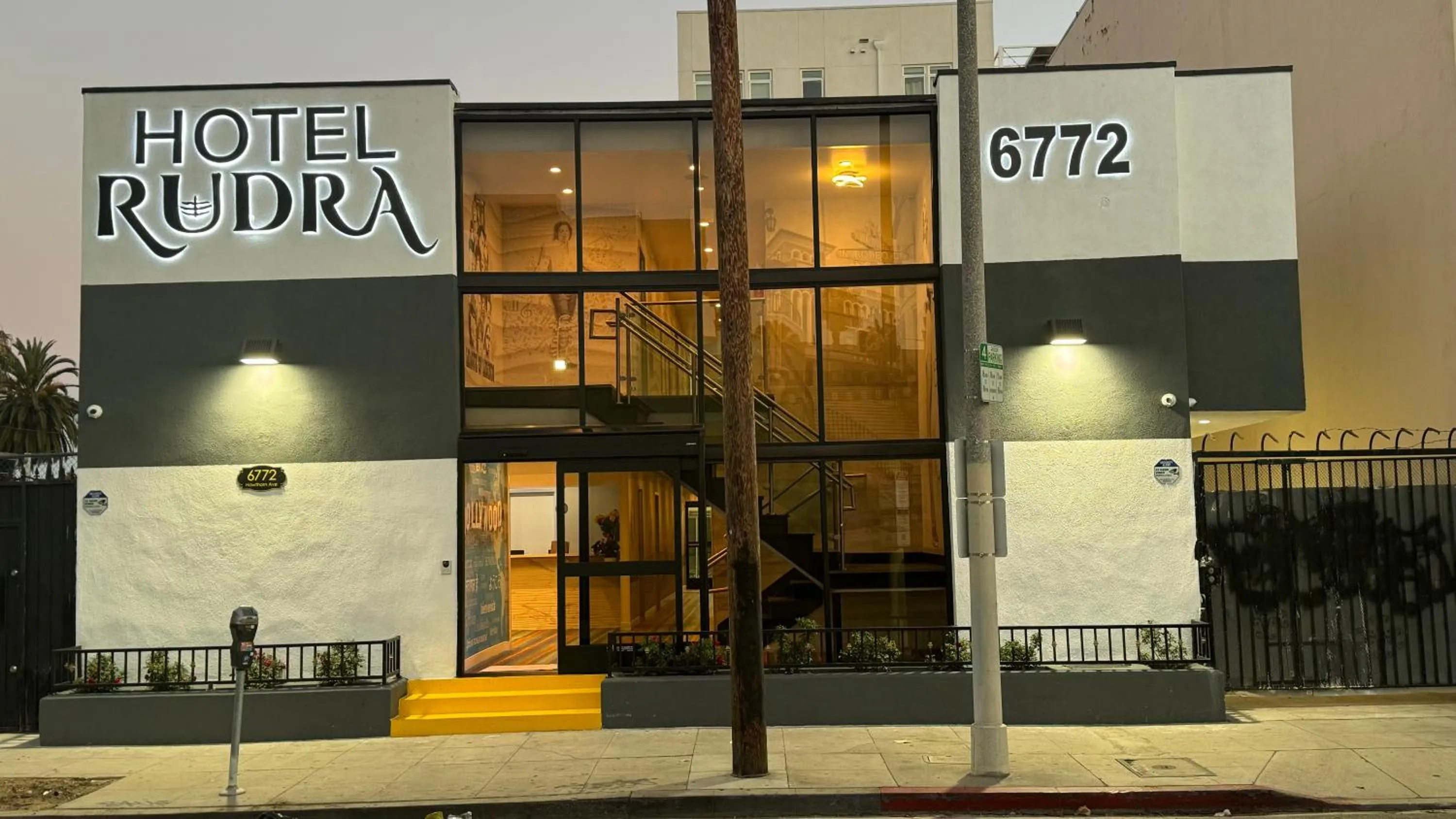 Property building in Hotel Rudra - Hollywood