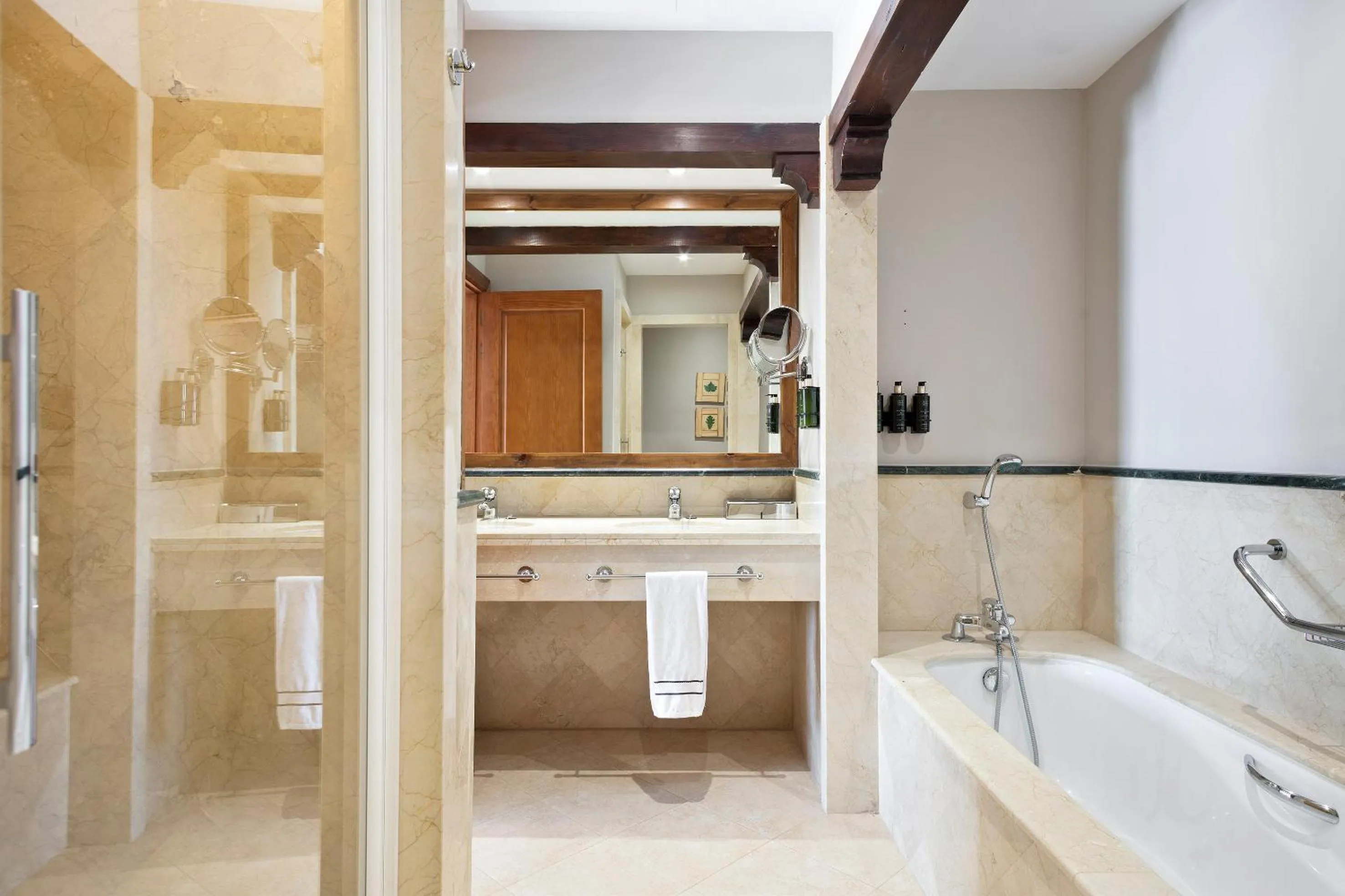 Shower in The Level at Meliá Villaitana