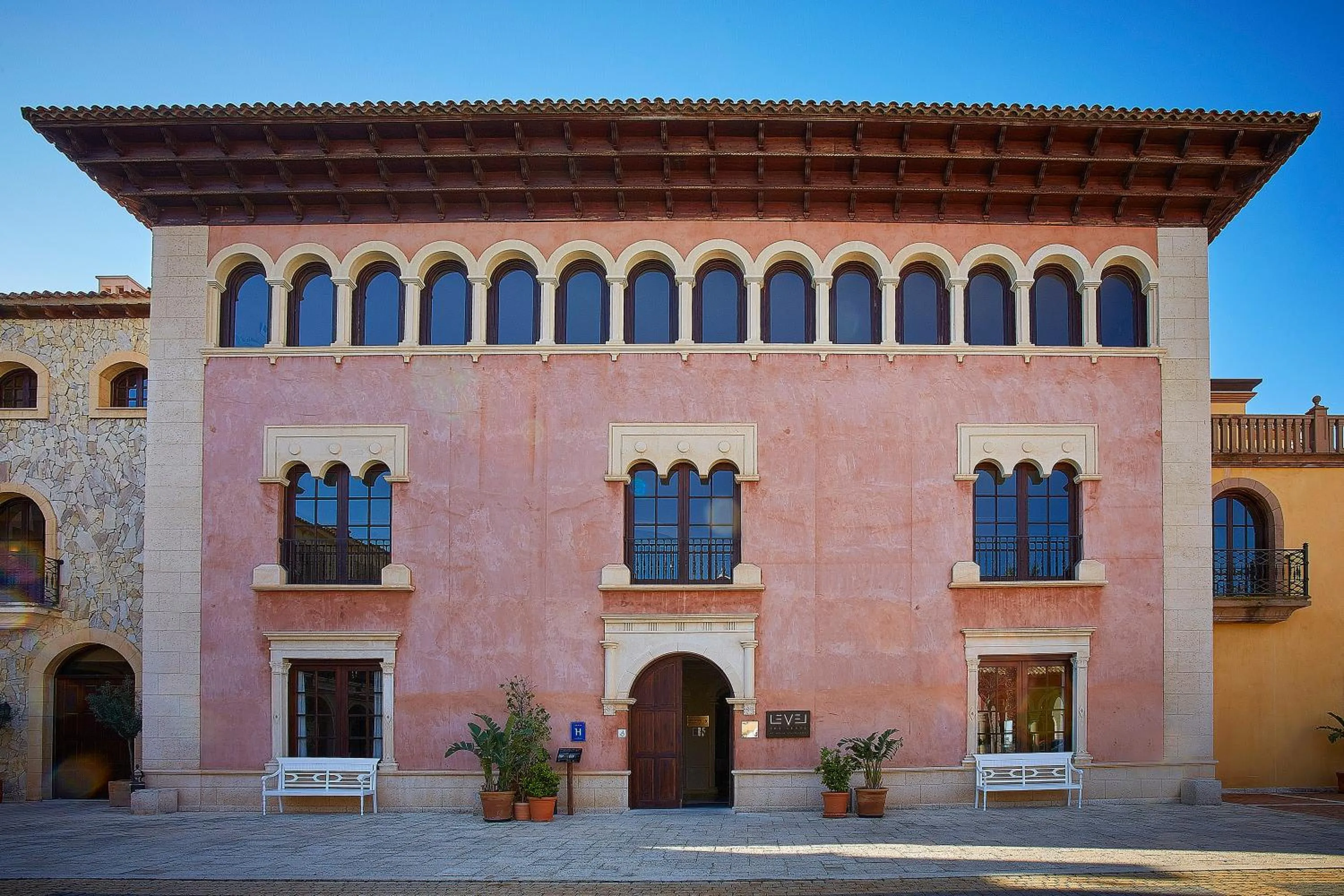 Lobby or reception in The Level at Meliá Villaitana