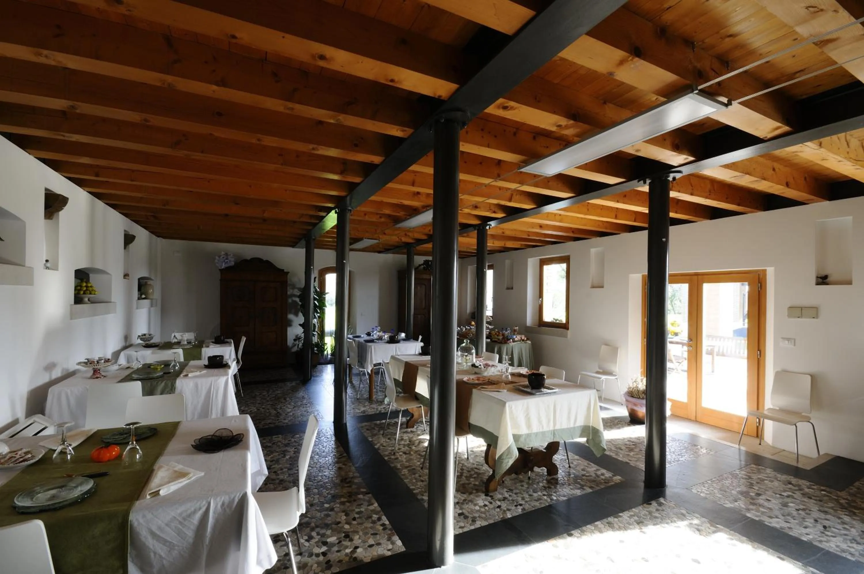Restaurant/places to eat in Country House Due Fiumi
