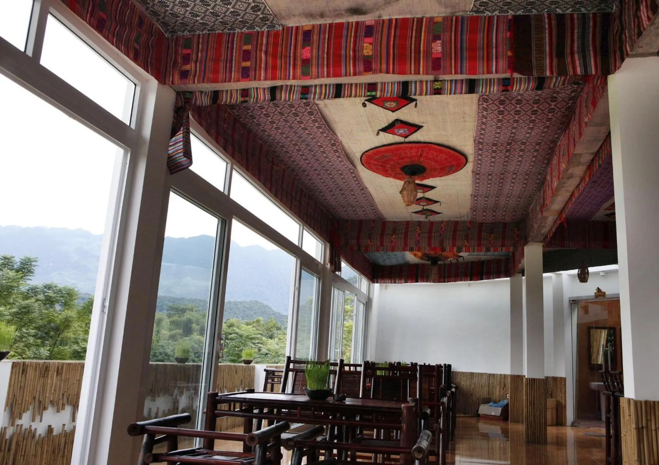 Restaurant/places to eat in Mai Chau Sunset Boutique Hotel