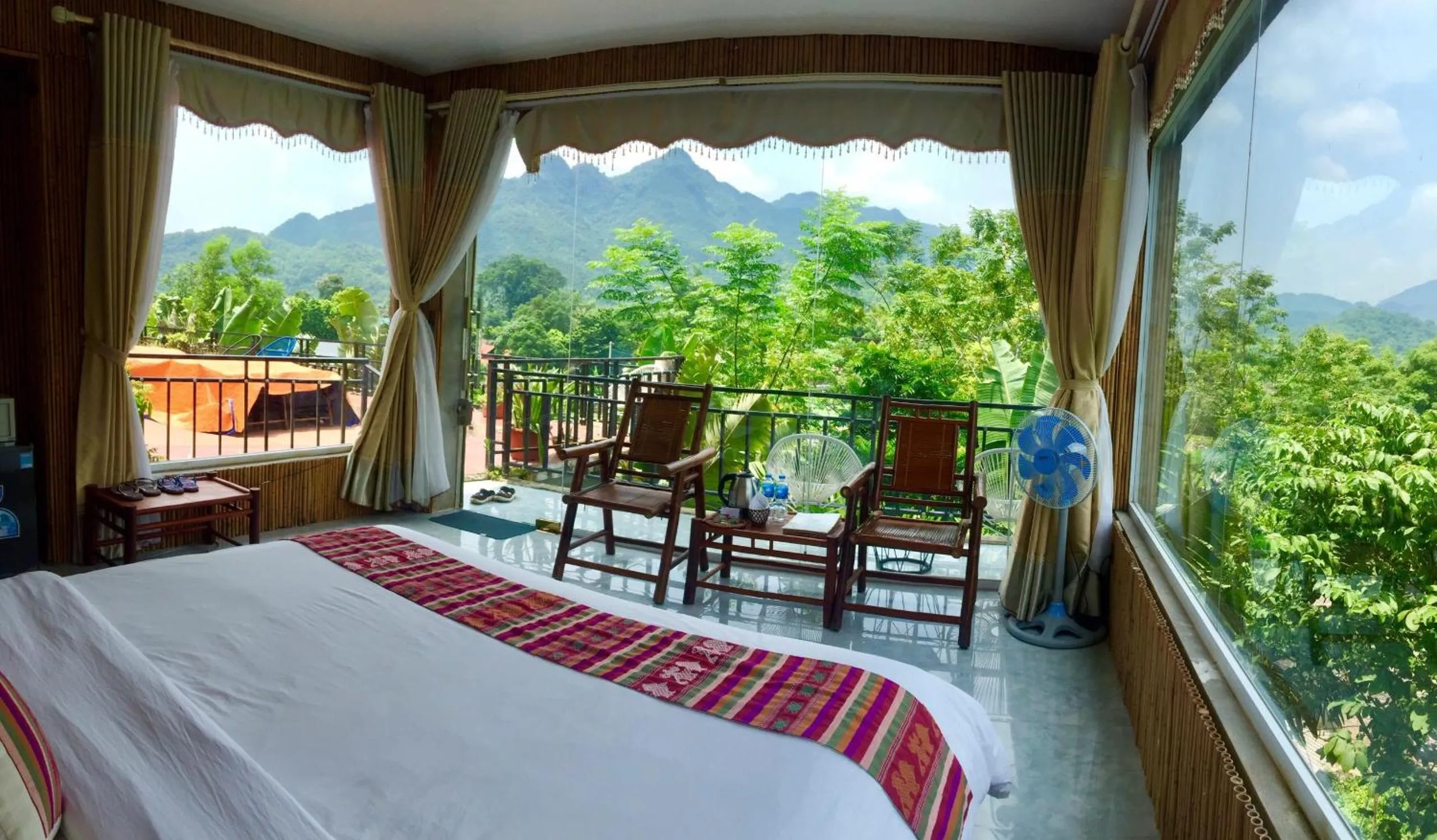 Bed in Mai Chau Sunset Boutique Hotel