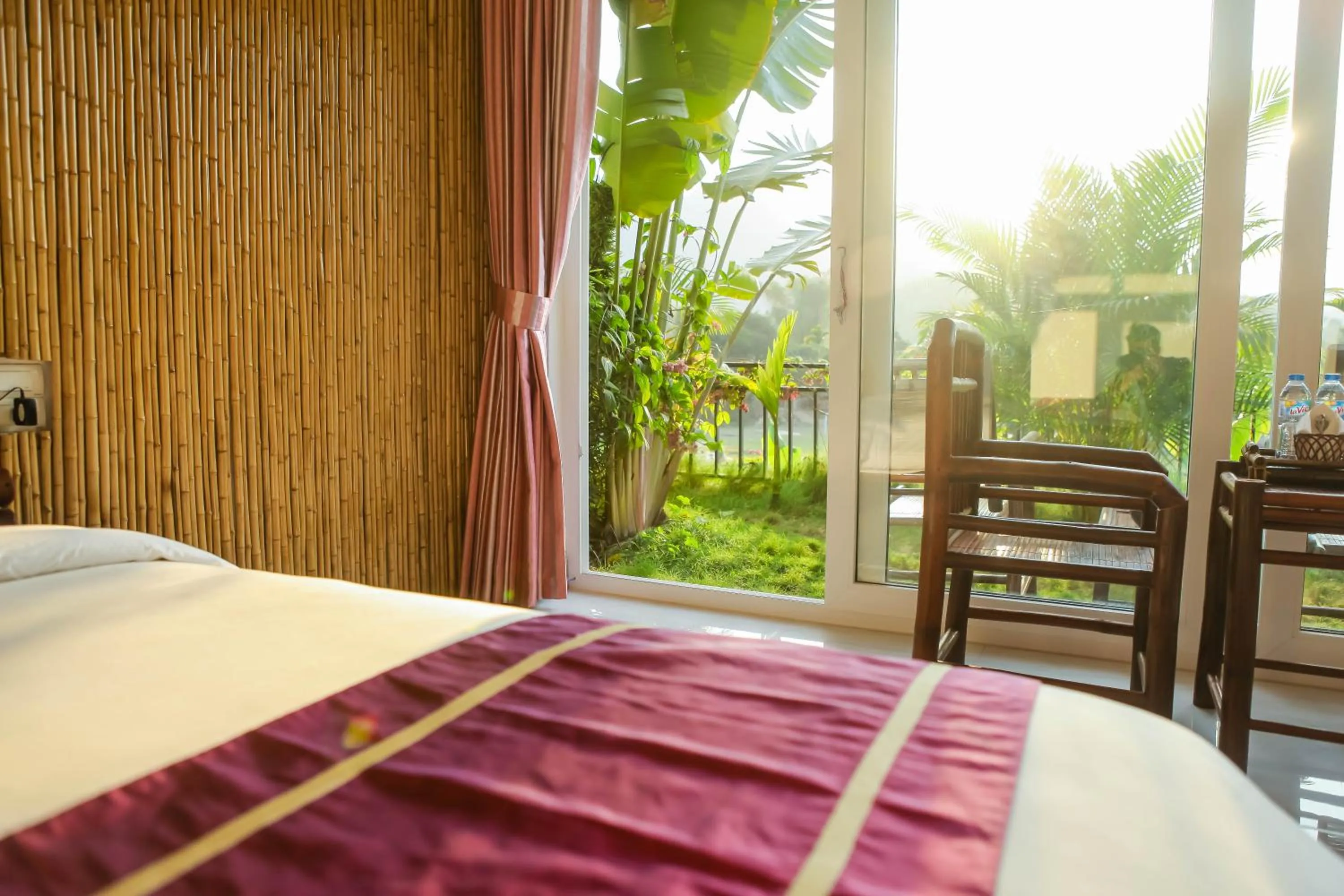 Day, Bed in Mai Chau Sunset Boutique Hotel