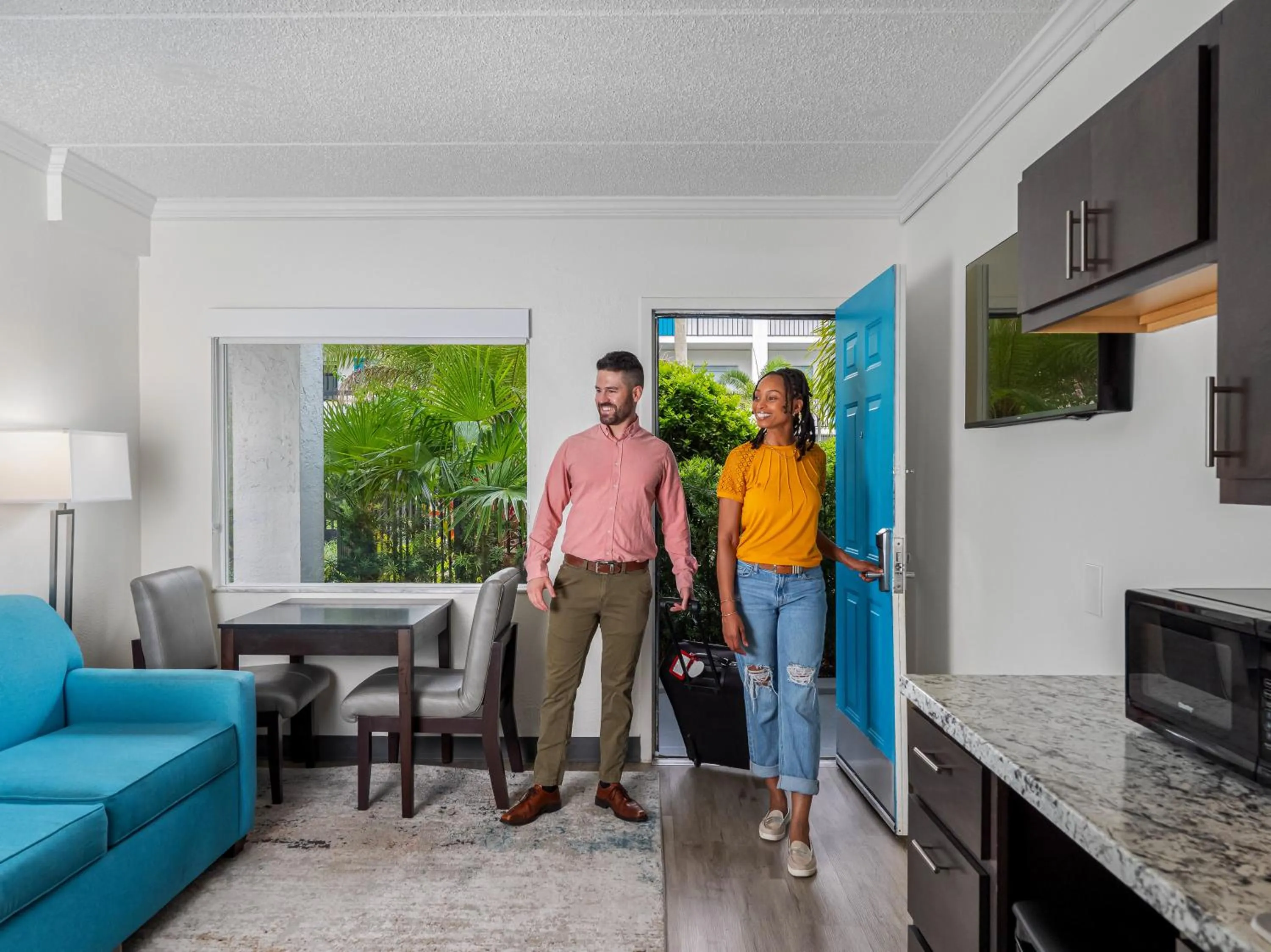 Living room in OASIS BAY SUITES, Tampa, Busch Gardens, USF
