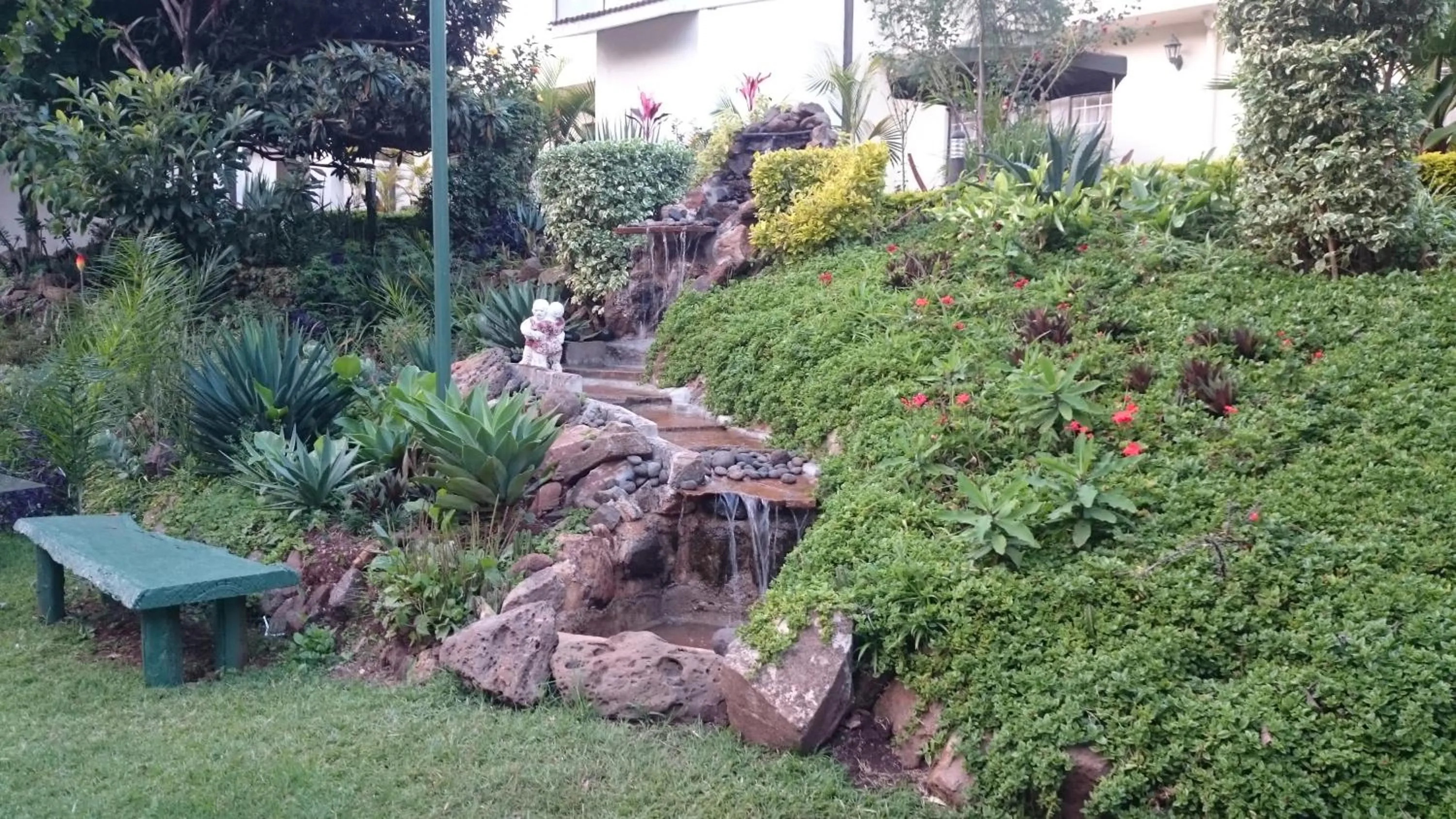 Day in Hotel Riverview Westlands