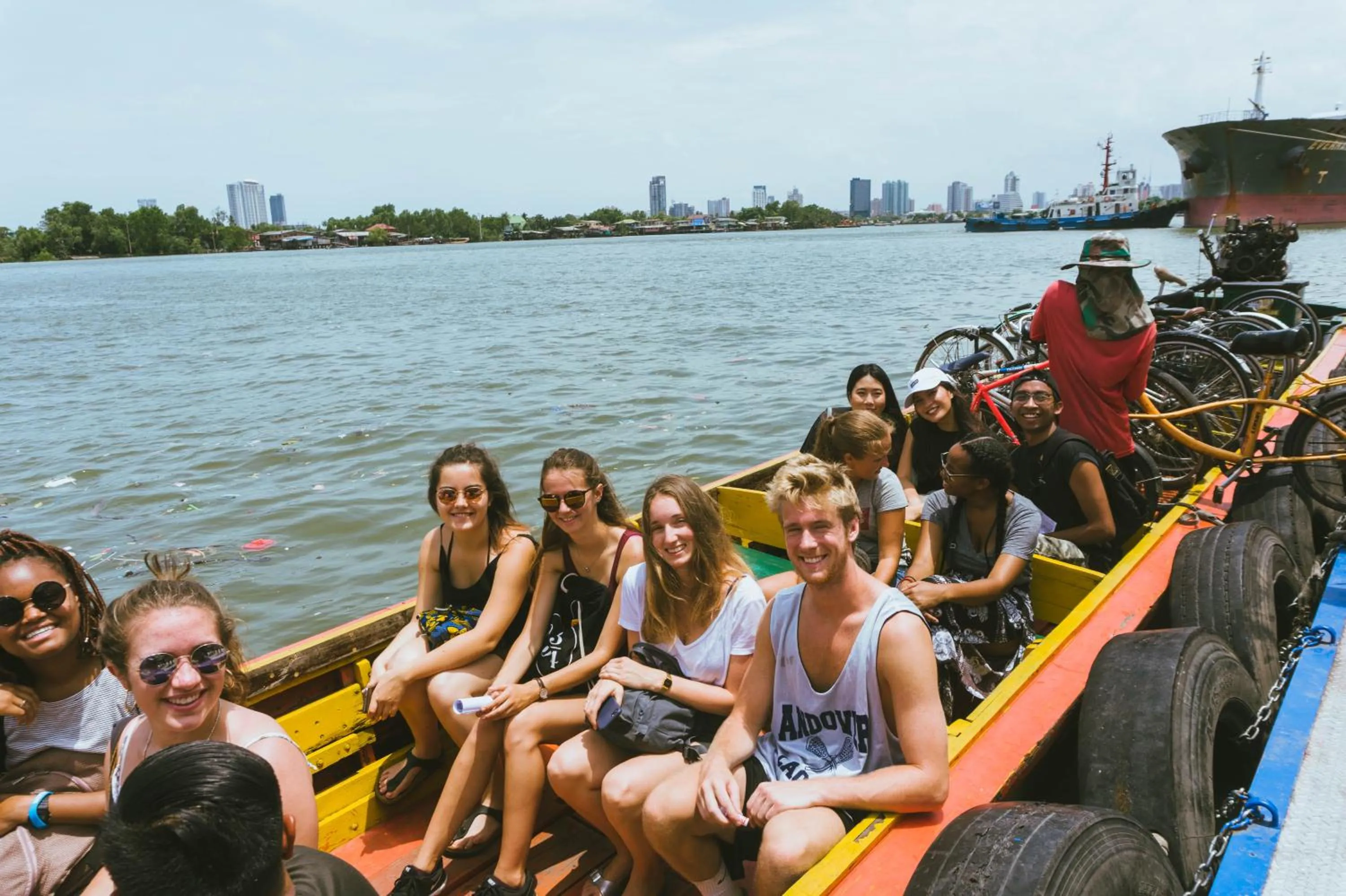 Entertainment in BED STATION Hostel Ratchthewi