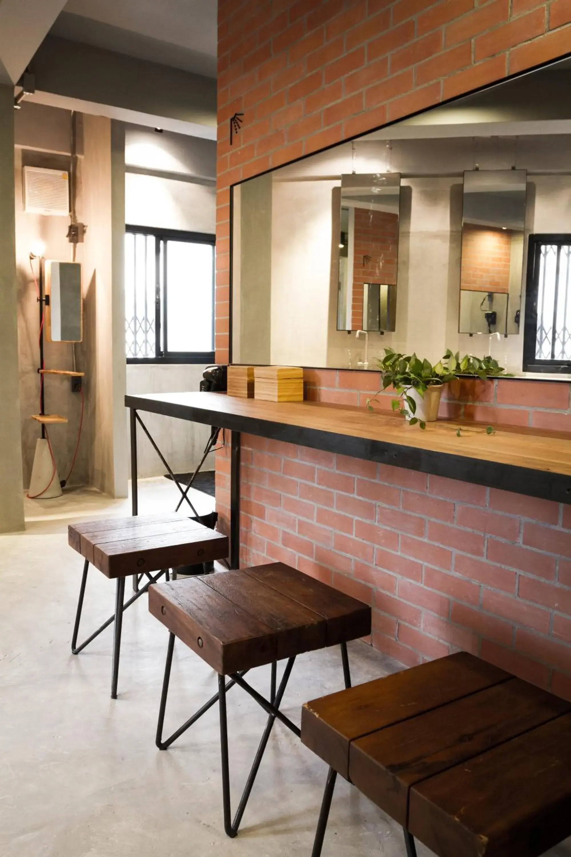 Bunk Bed in 6-Bed Female Dormitory Room in BED STATION Hostel Ratchthewi Bunk Bed in 6-Bed Female Dormitory Room in BED STATION Hostel Ratchthewi