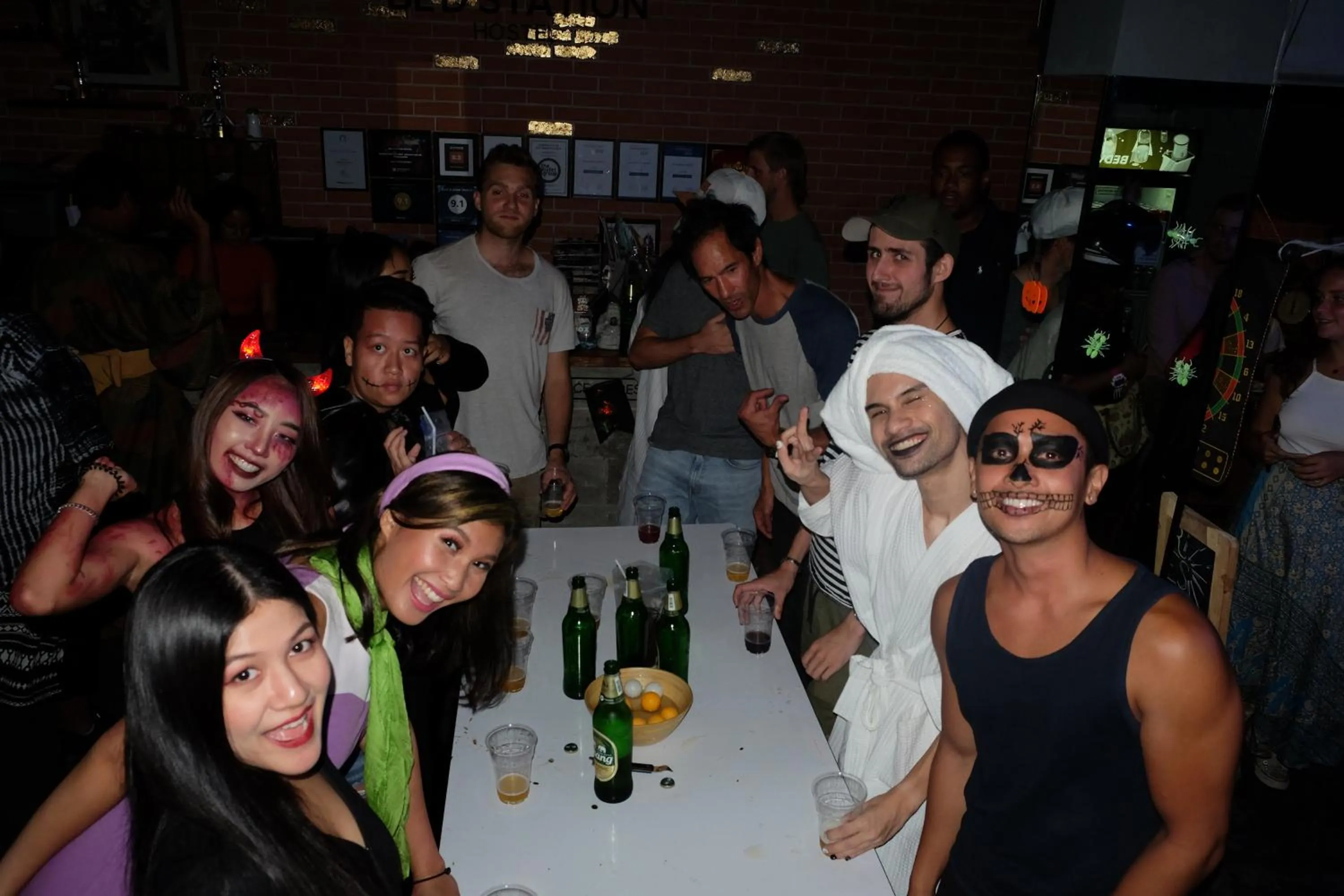 Evening entertainment in BED STATION Hostel Ratchthewi