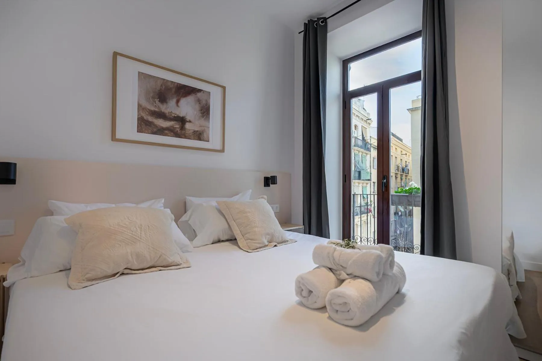 Bed in Happy Apartments