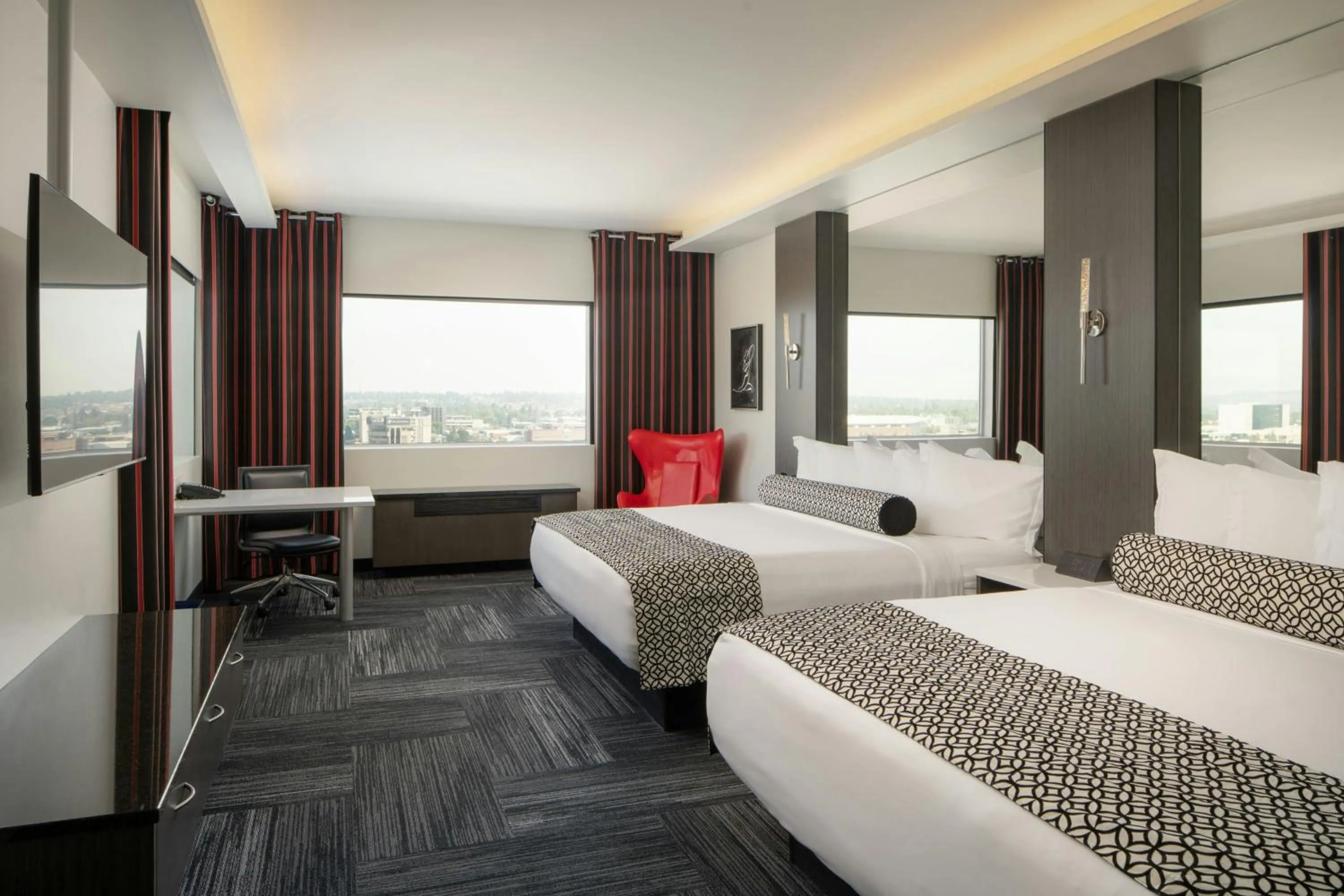 Two King Beds in The Davenport Grand, Autograph Collection