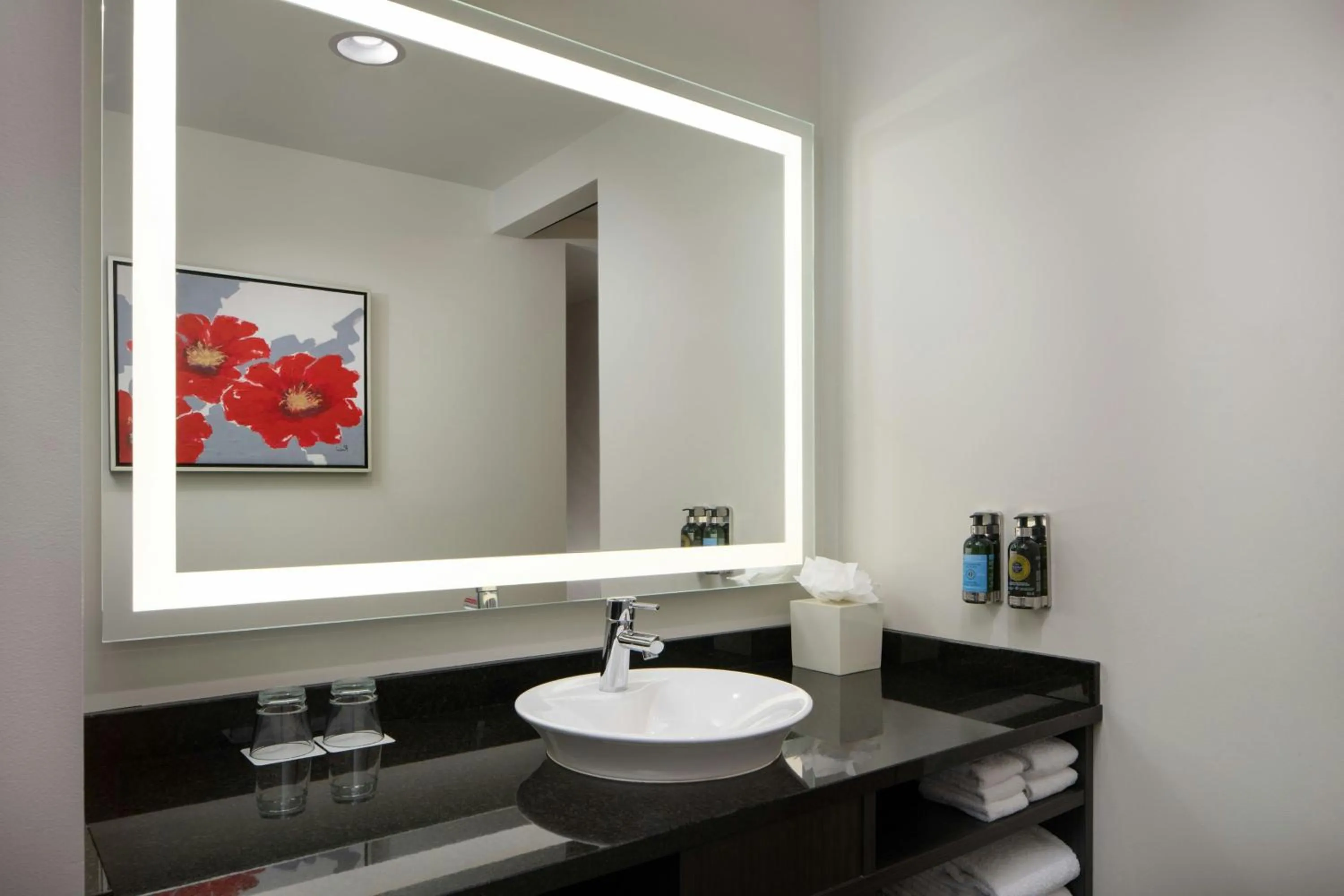 Photo of the whole room in The Davenport Grand, Autograph Collection