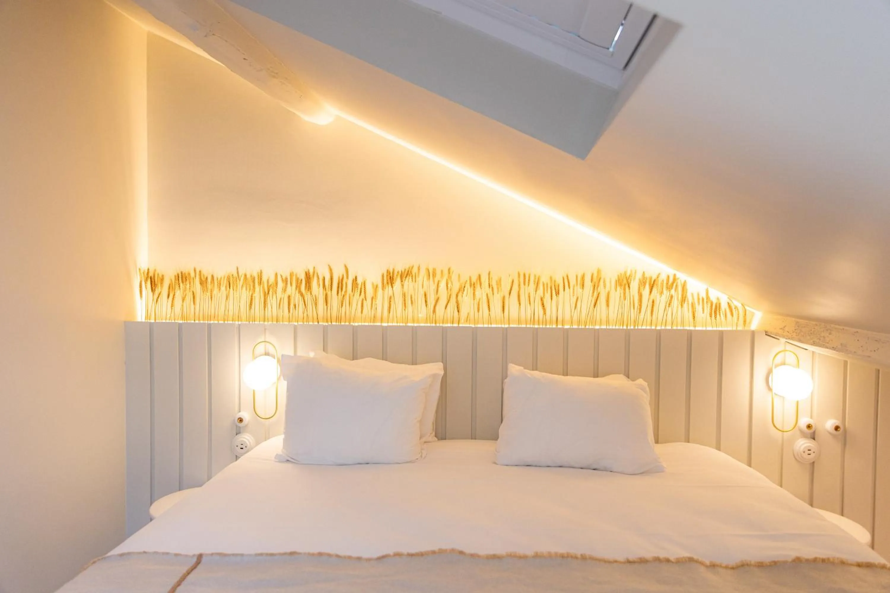 Bedroom, Bed in Hotel M Soleil - Montpellier Centre Saint Roch