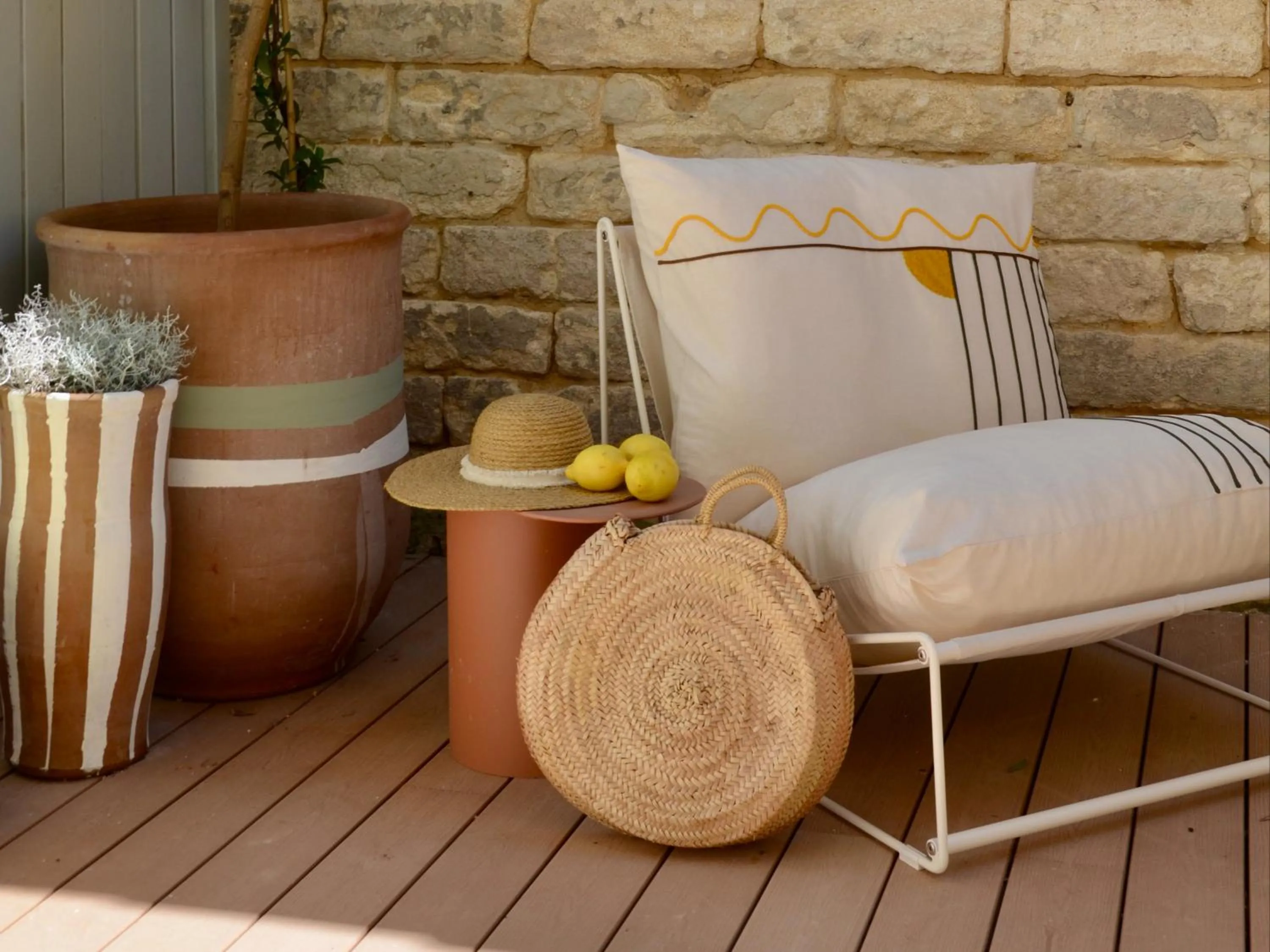 Patio in Hotel M Soleil - Montpellier Centre Saint Roch