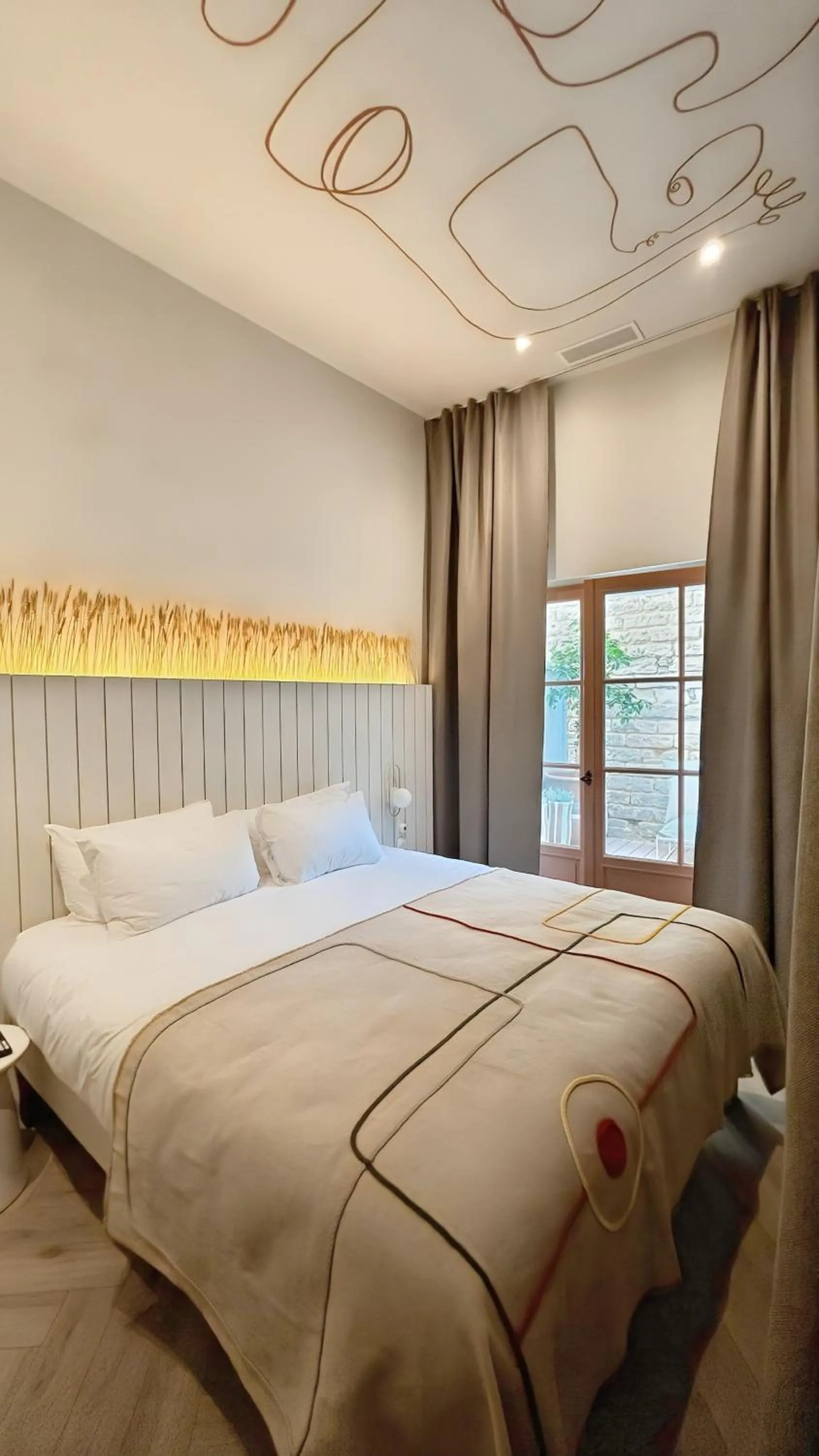 Bedroom, Bed in Hotel Maison Soleil