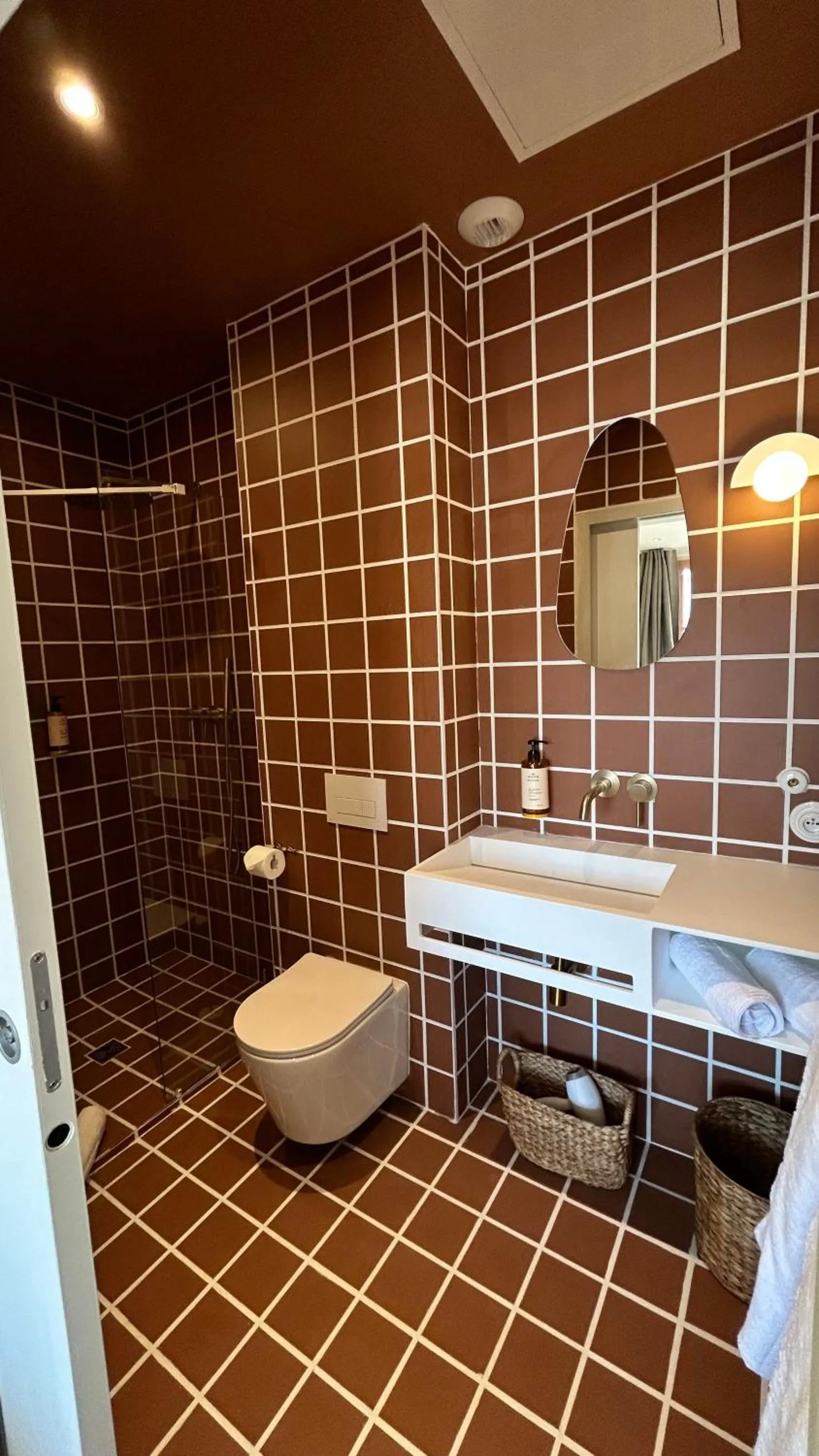 Shower in Hotel Maison Soleil