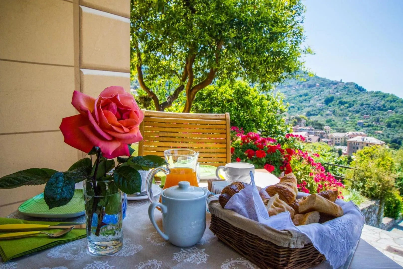 Breakfast in Le Clementine B&B