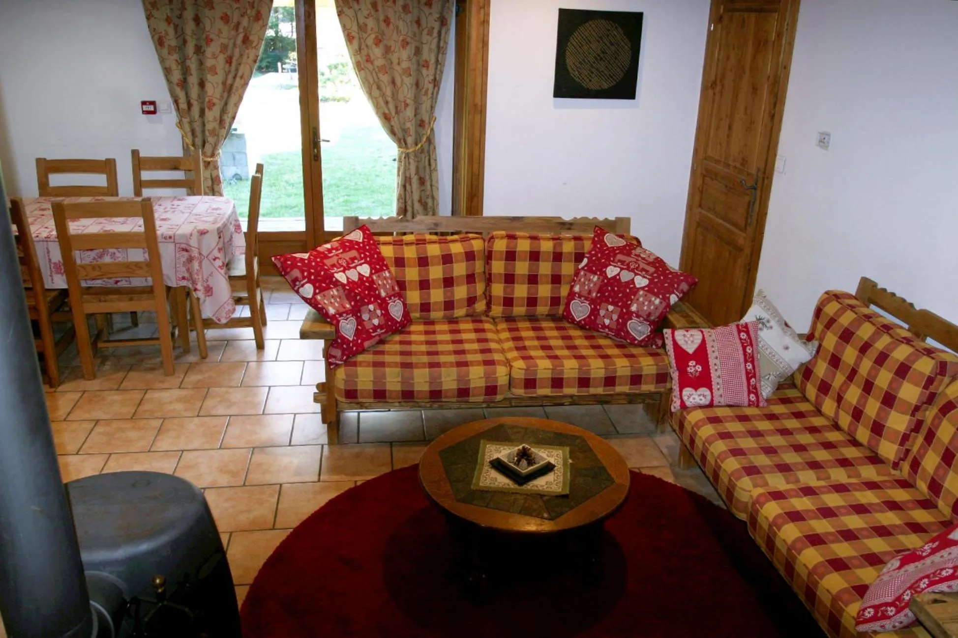 Communal lounge/ TV room in Ideal For all type of families "Chalet Japonyard"