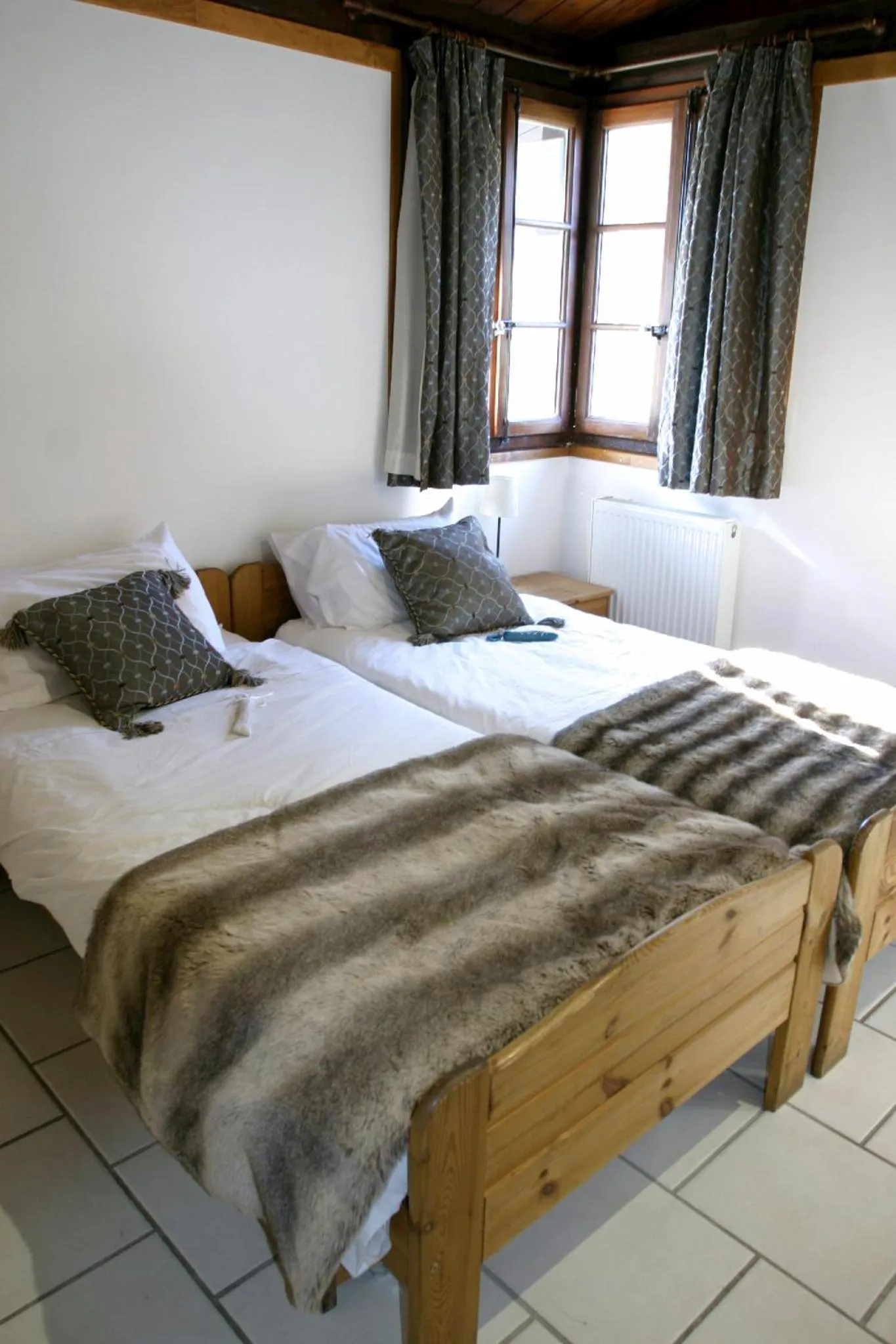 Bedroom, Bed in Ideal For all type of families "Chalet Japonyard"