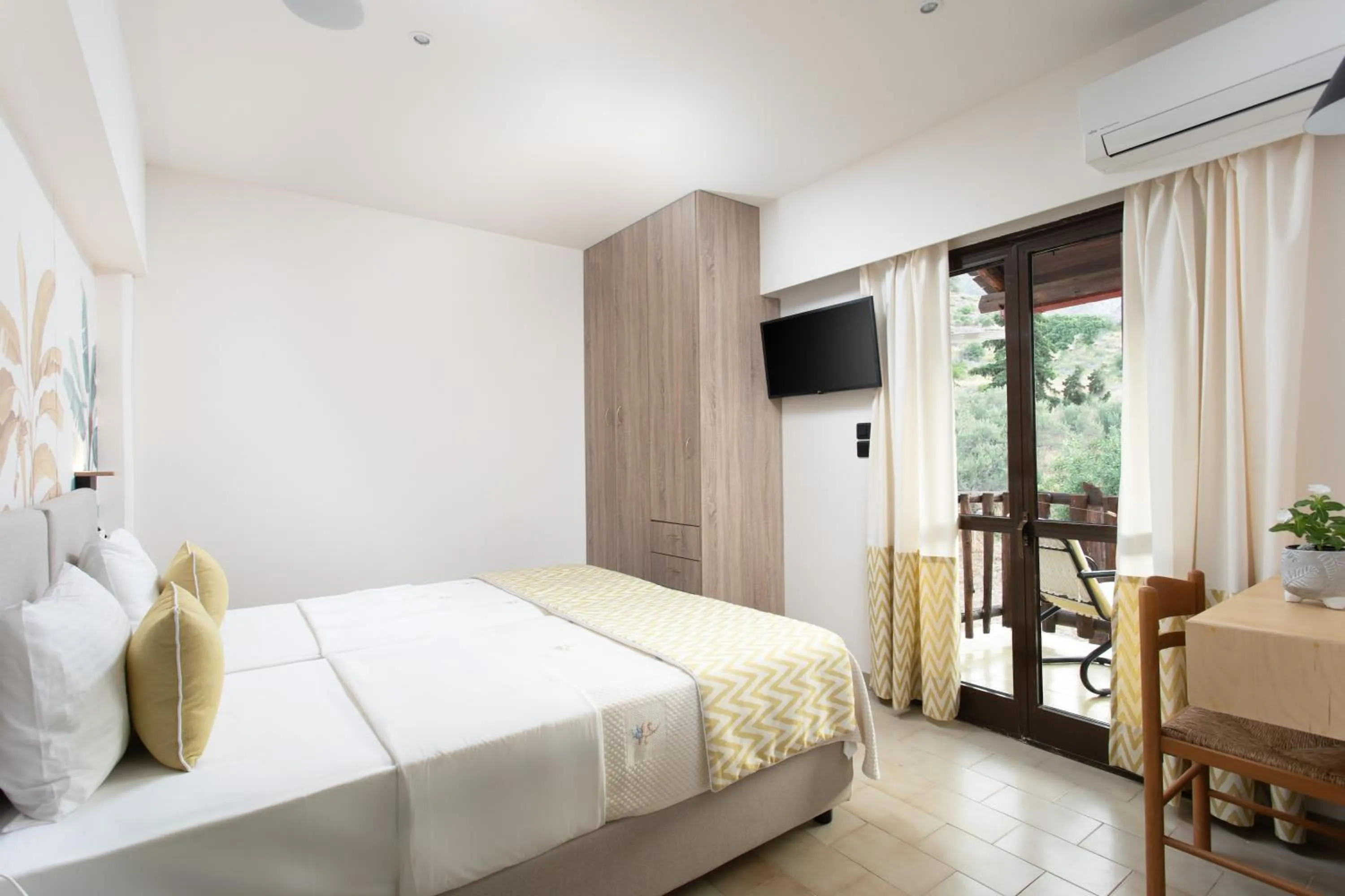 Bedroom, Bed in Monemvasia Green Apartments