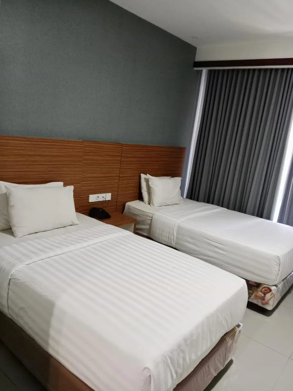 Bedroom, Bed in Grand Cahaya Hotel Pangandaran