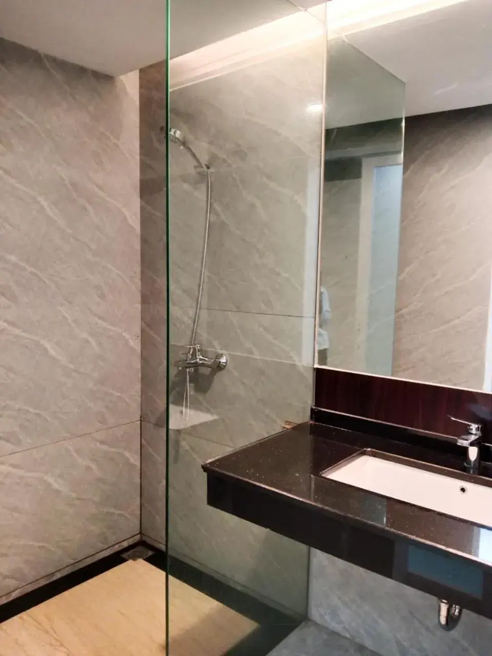 Twin Room in Grand Cahaya Hotel Pangandaran Twin Room in Grand Cahaya Hotel Pangandaran