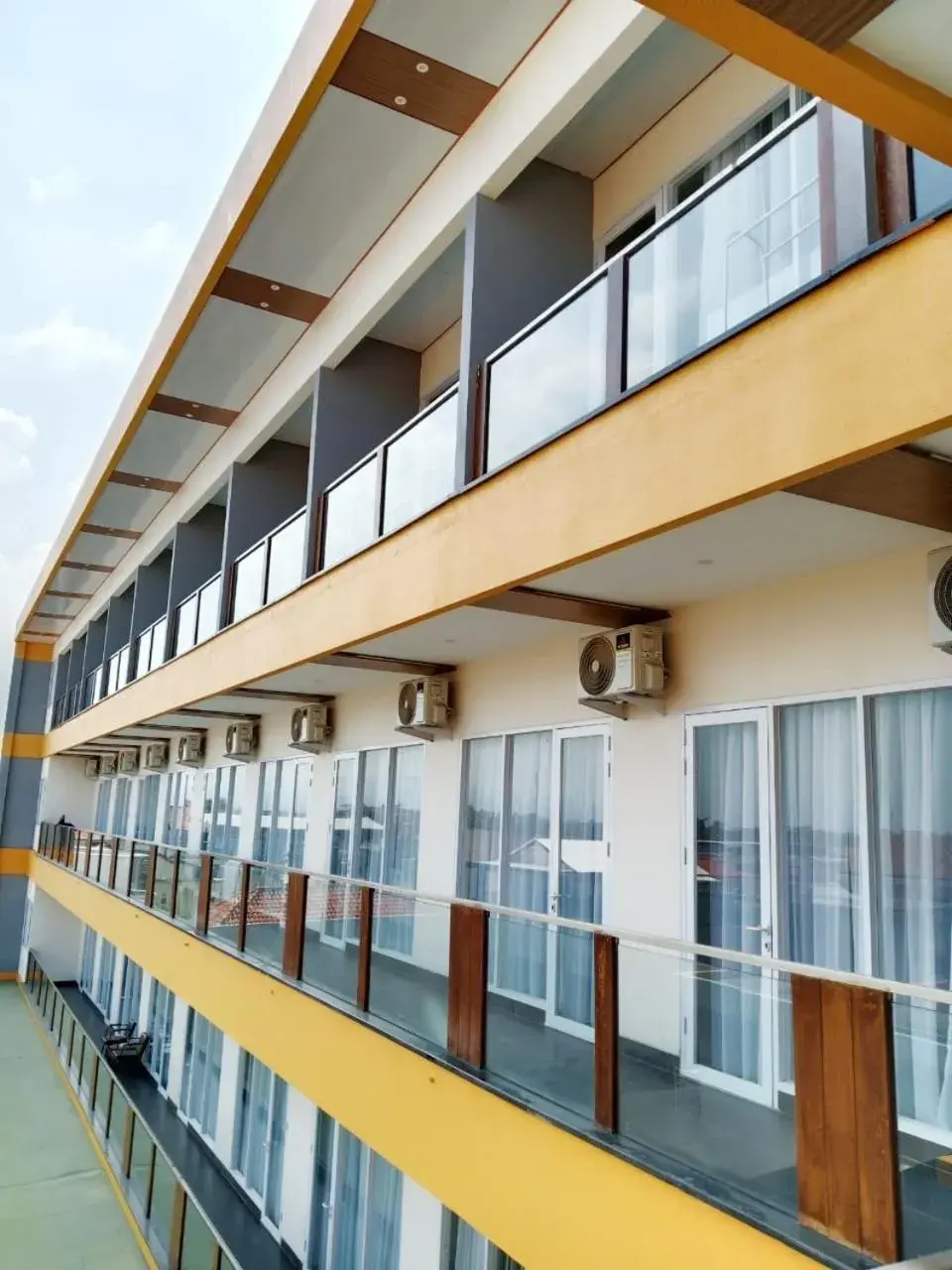 Superior Twin Room in Grand Cahaya Hotel Pangandaran Superior Twin Room in Grand Cahaya Hotel Pangandaran