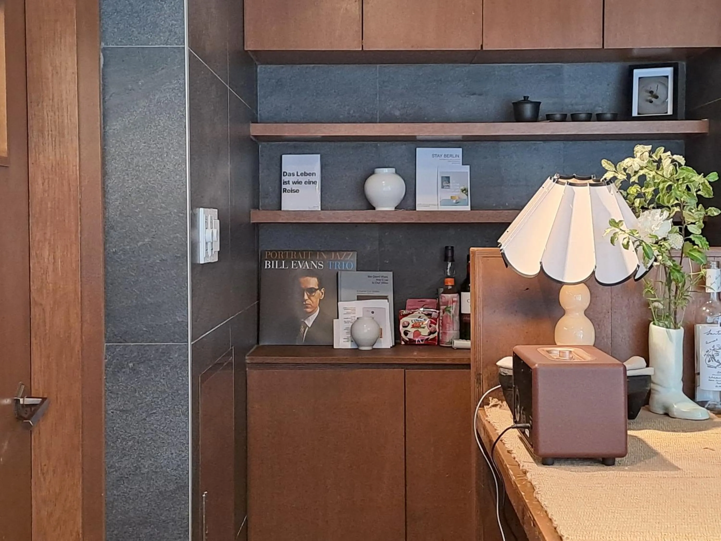 Restaurant/places to eat in The Phase Boutique Hotel 동대문