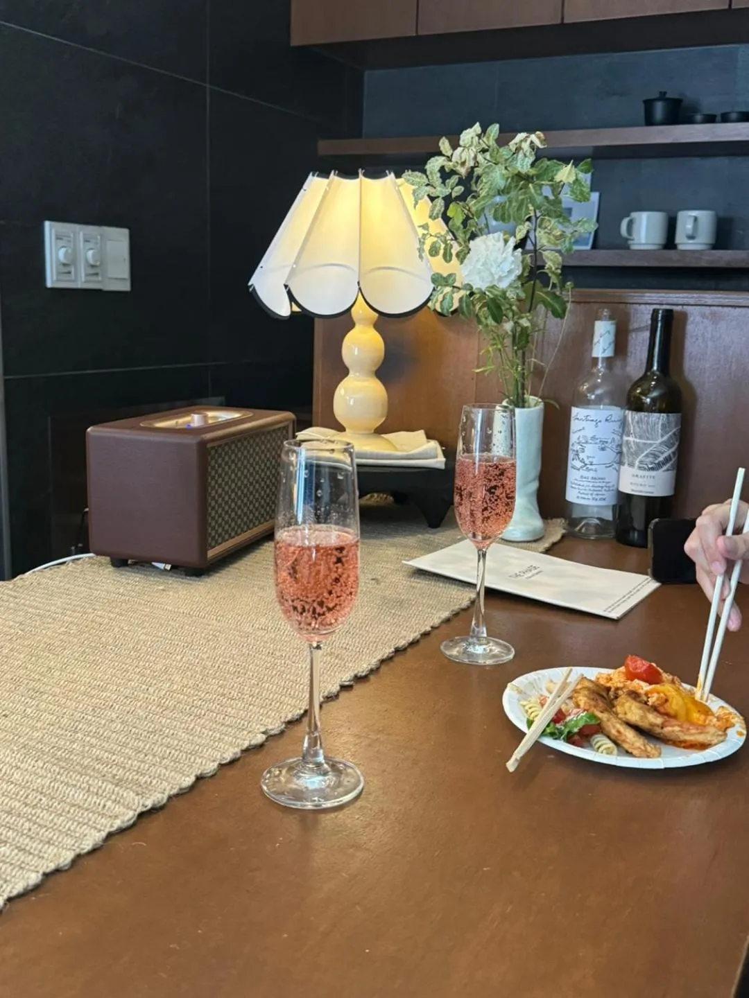 Restaurant/places to eat in The Phase Boutique Hotel 동대문