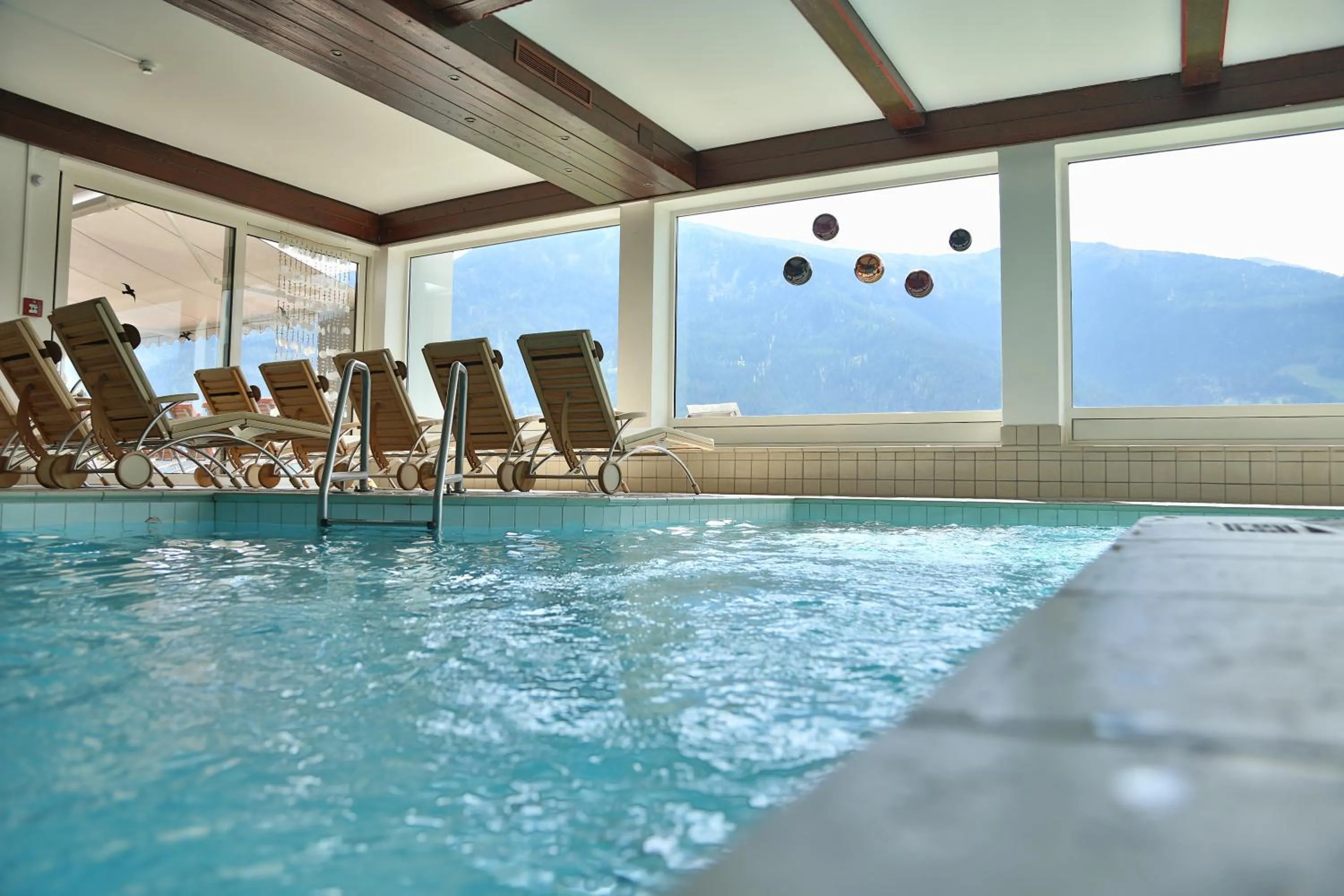 Swimming pool in Panoramahotel Fliesserhof