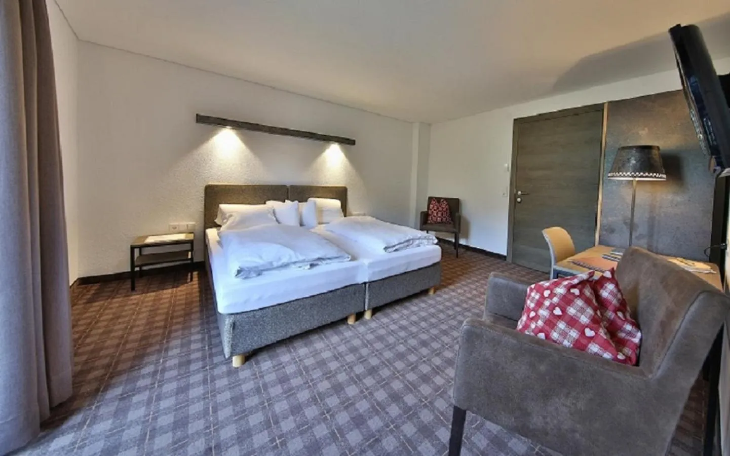 Bedroom, Bed in Panoramahotel Fliesserhof