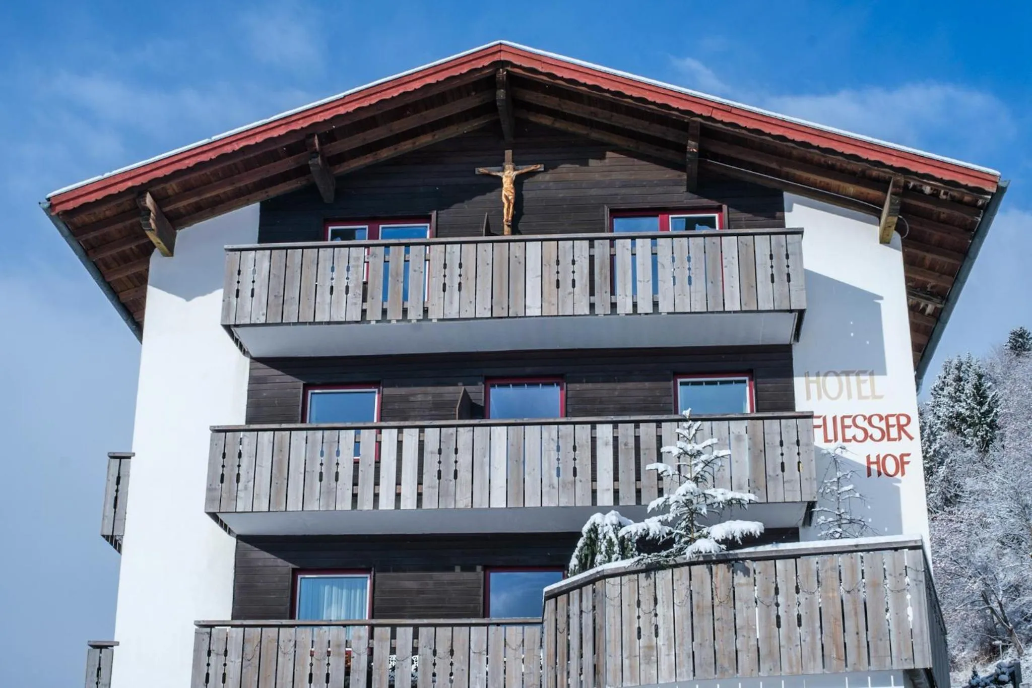 Property building in Panoramahotel Fliesserhof