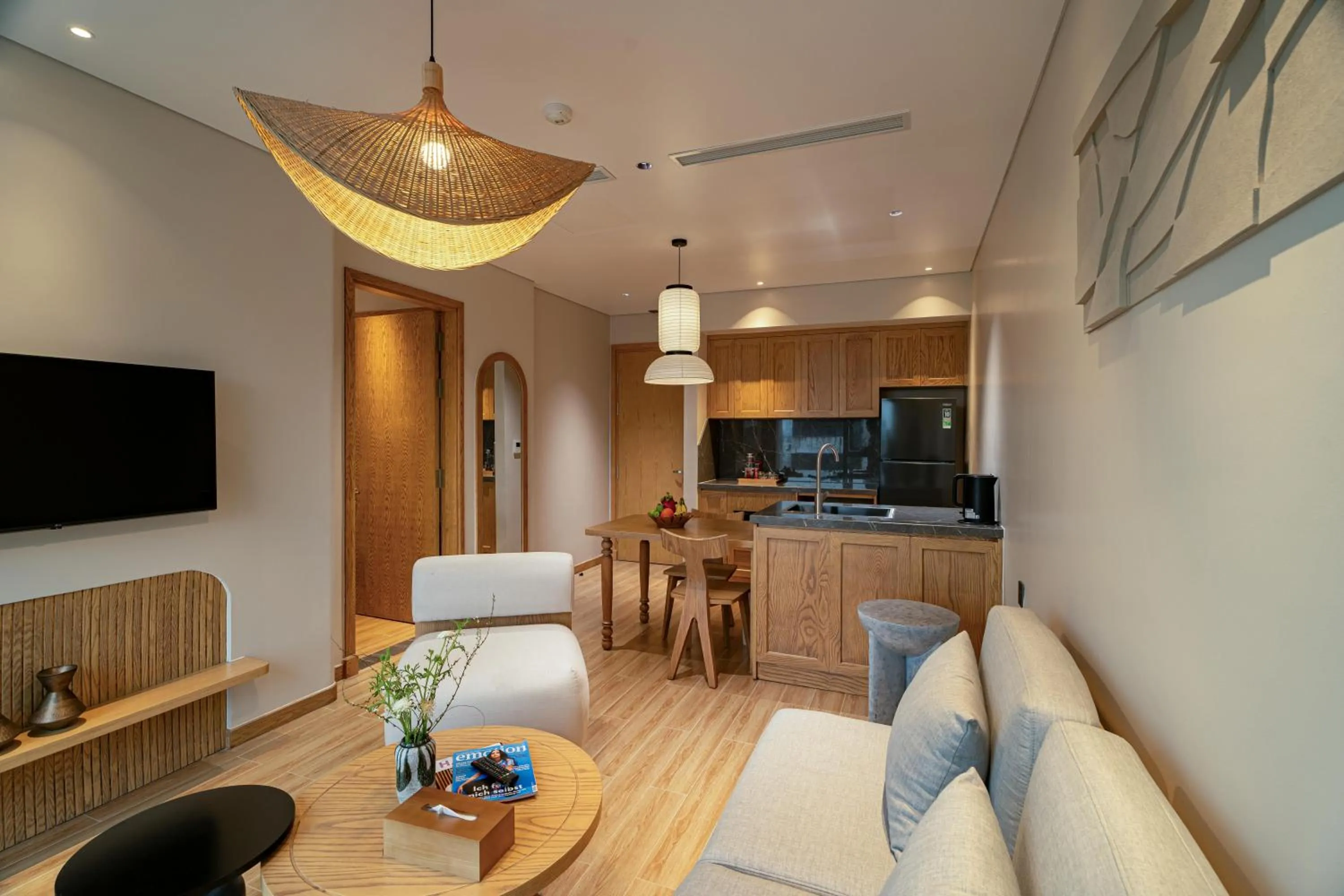 Communal lounge/ TV room in Nam Dat Hotel by D'Lecia Ha Long