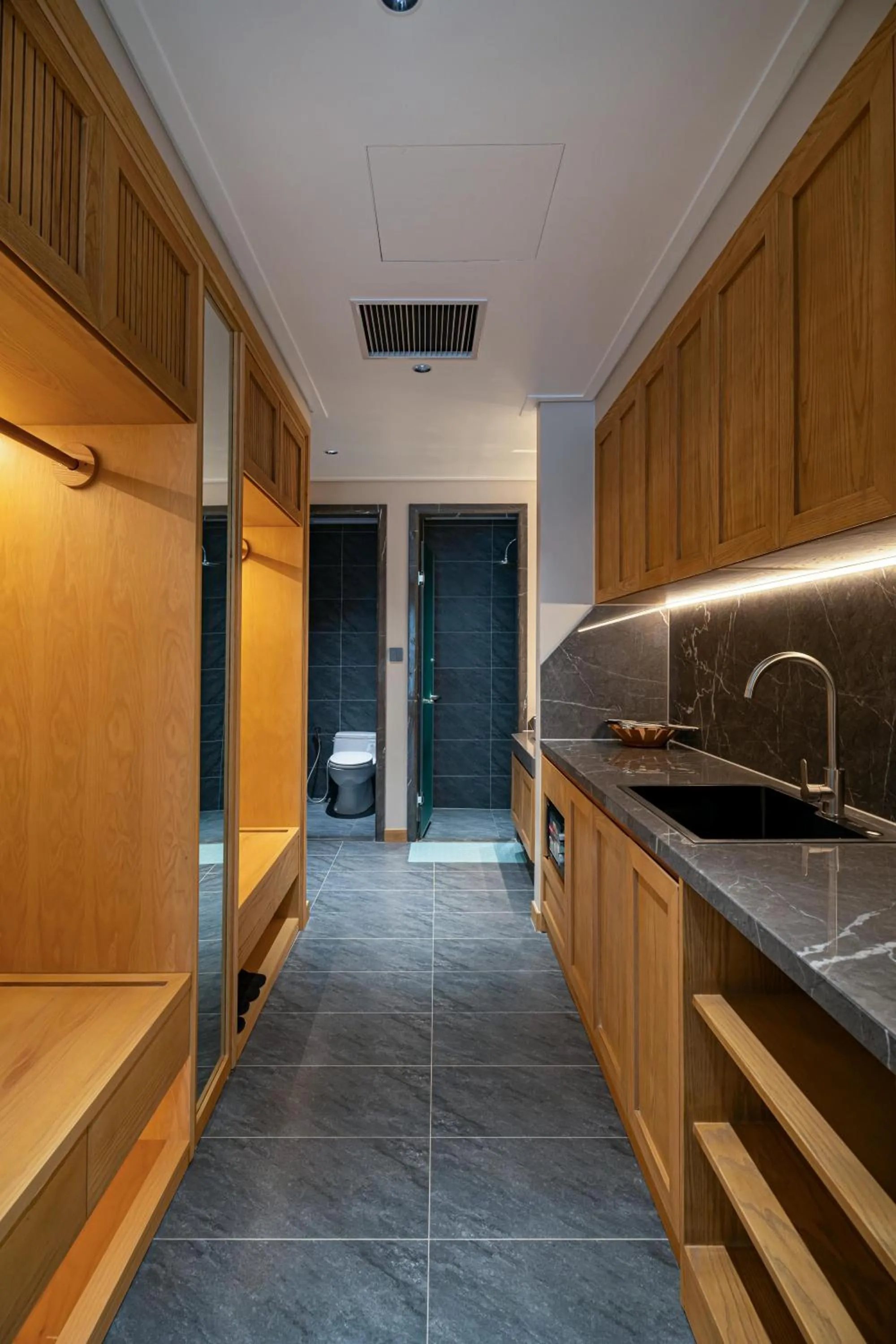 Kitchen or kitchenette in Nam Dat Hotel by D'Lecia Ha Long