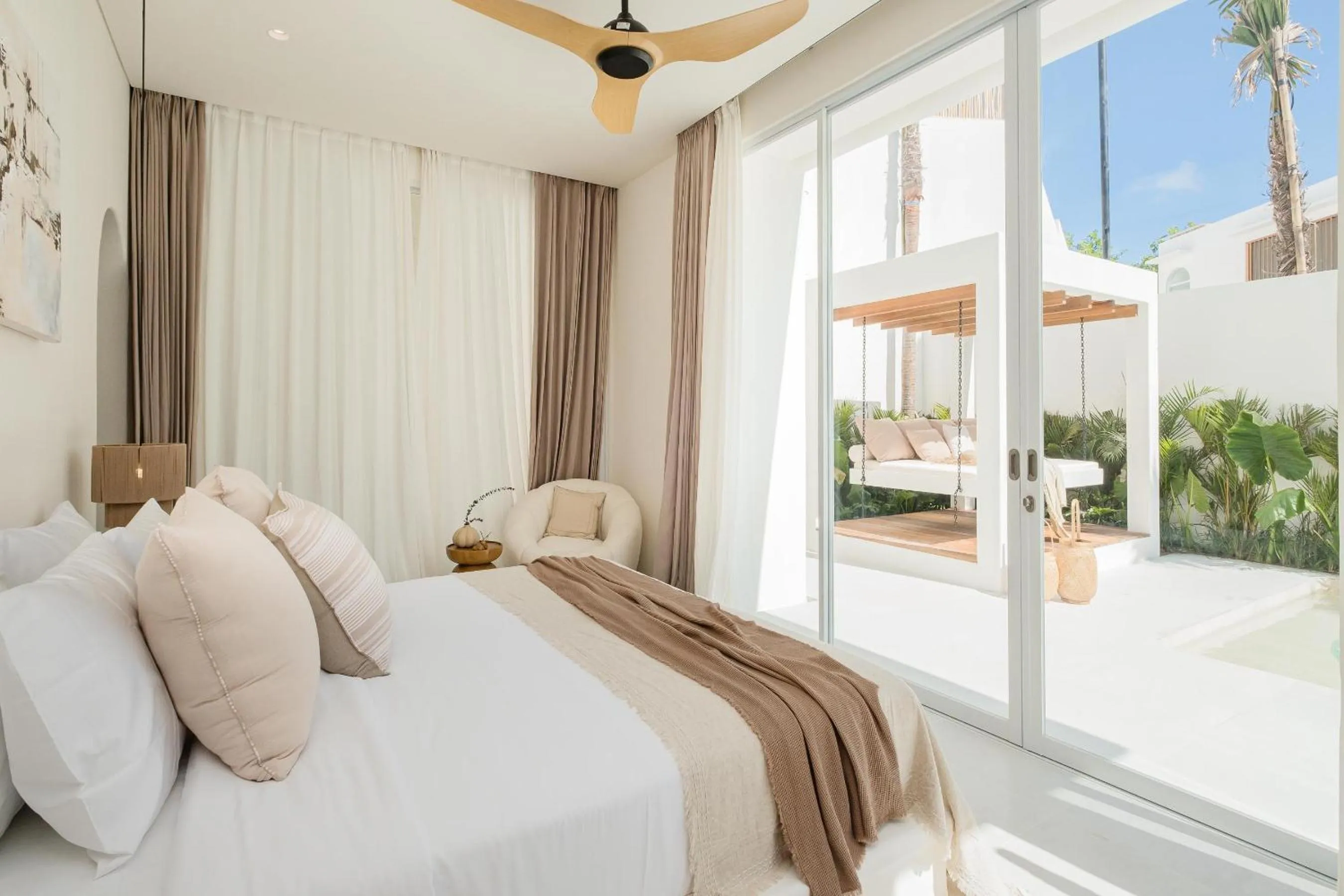 Bed in Mazari Villas