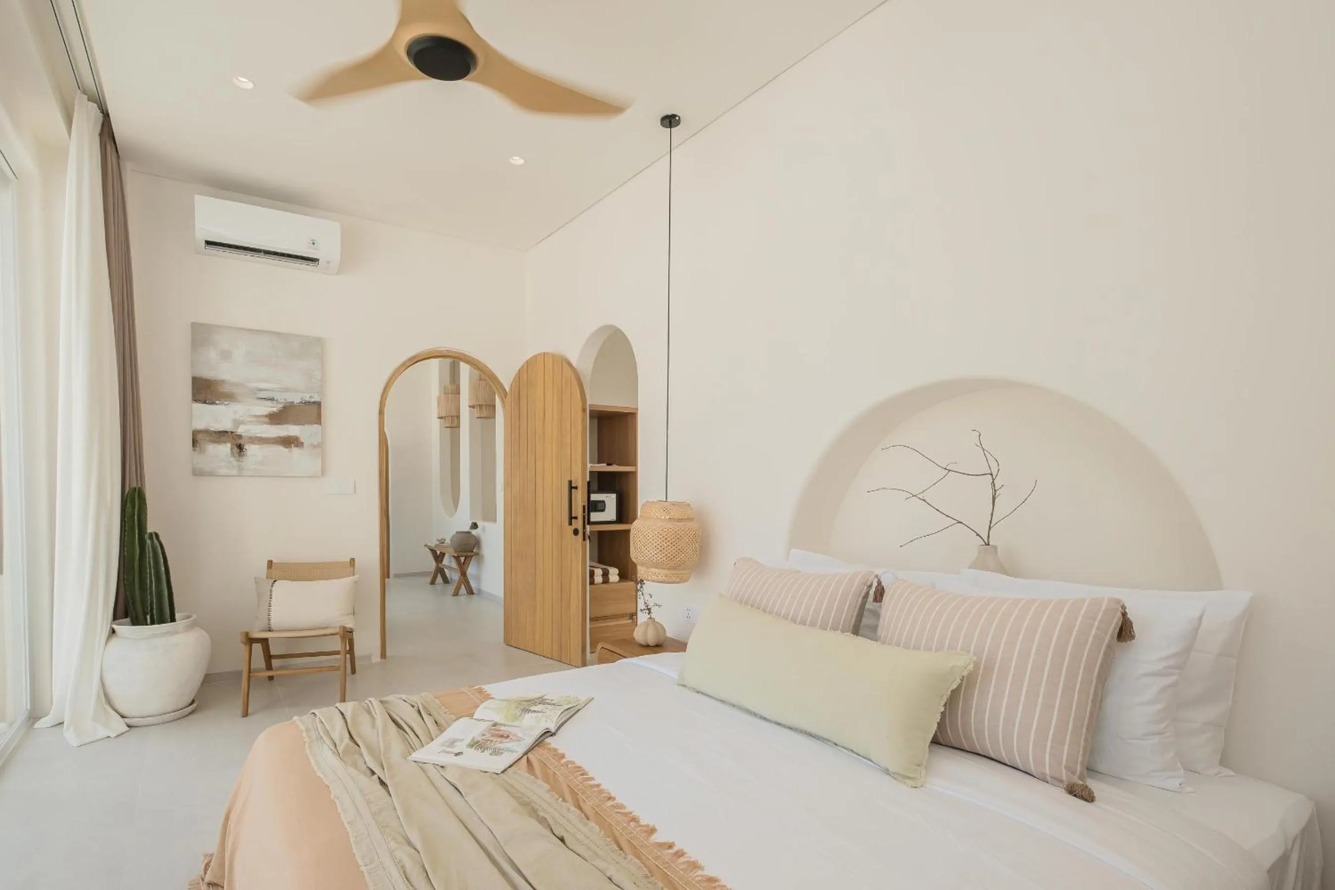 Bed in Mazari Villas