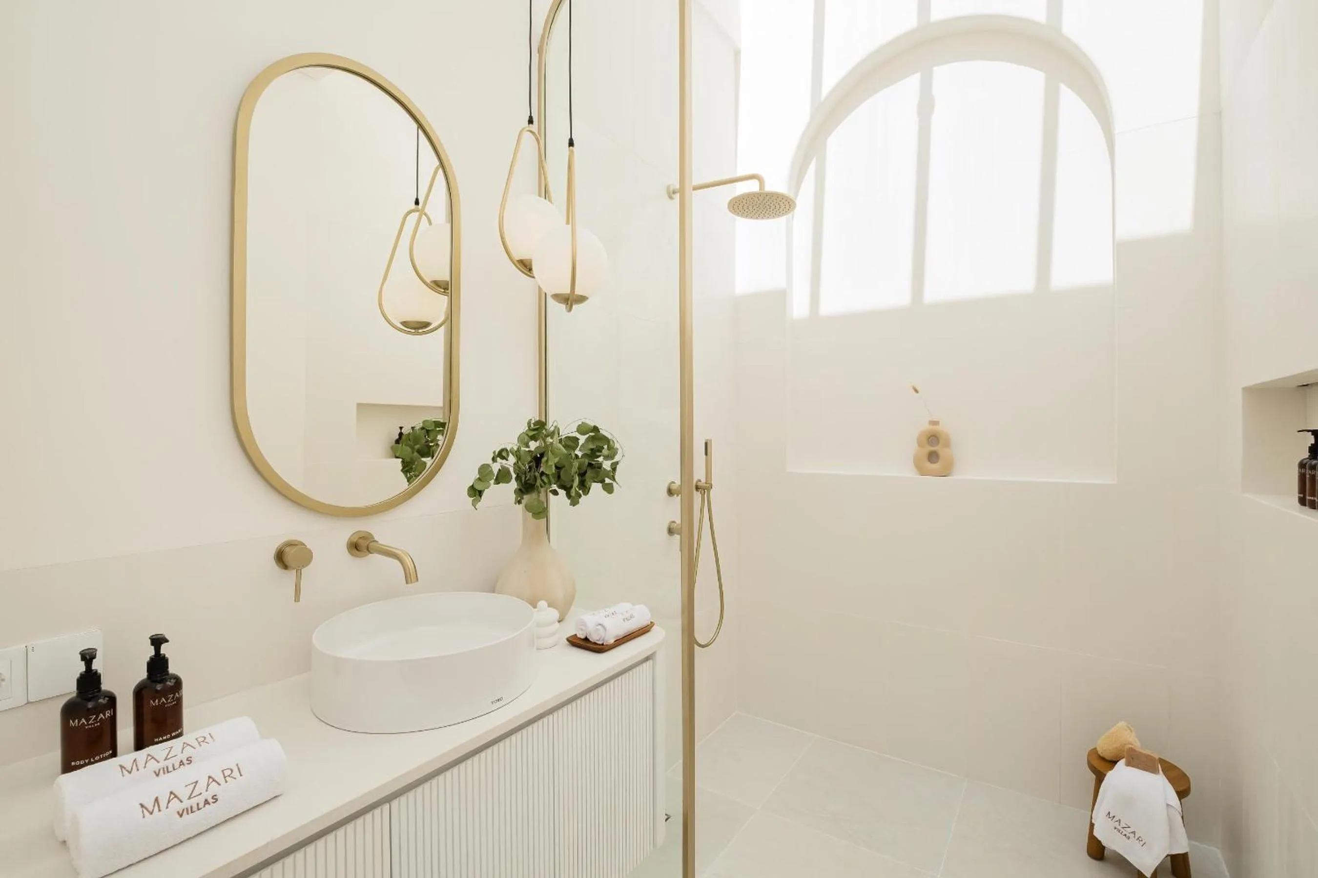 Shower in Mazari Villas