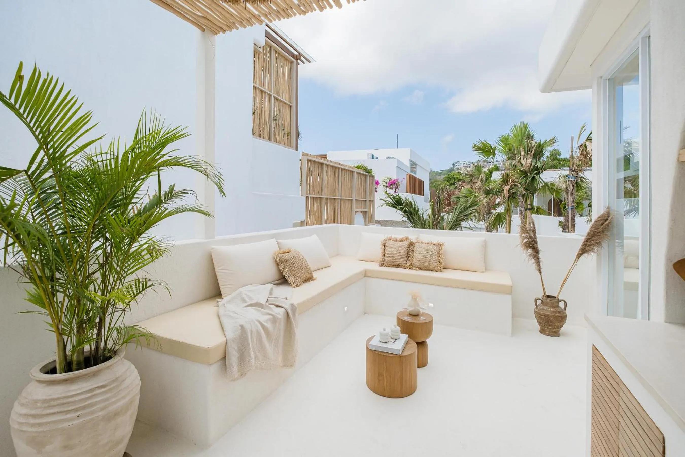 BBQ facilities in Mazari Villas