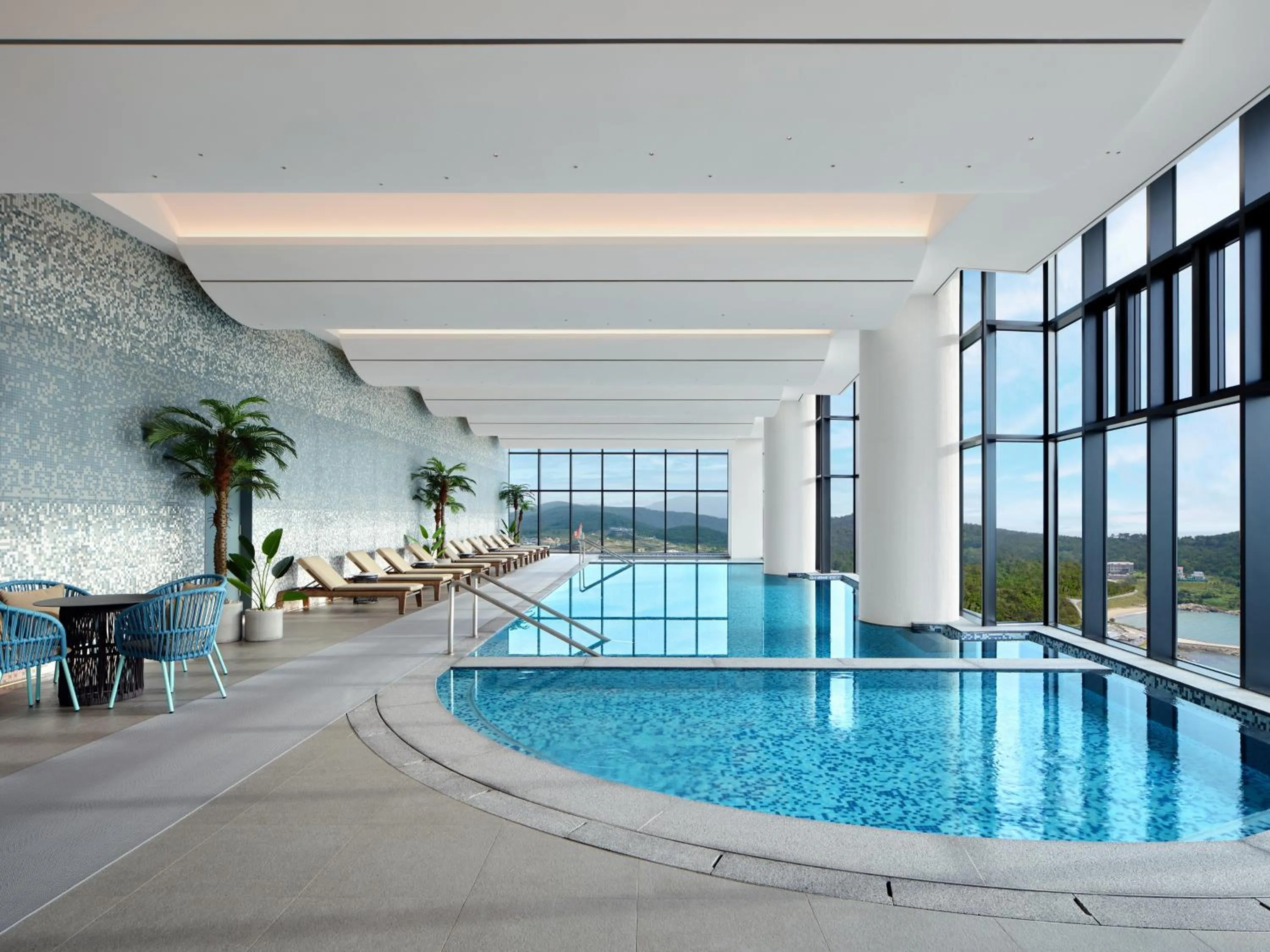 Swimming pool in MATIE Osiria