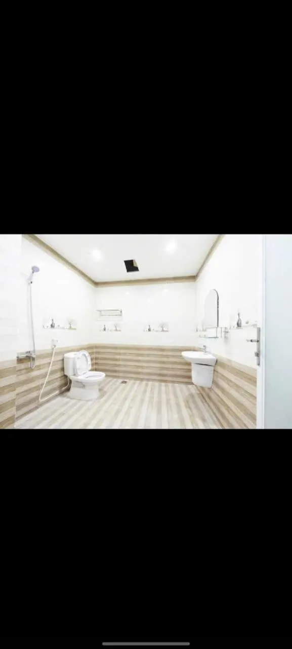 Shower in Alleyway home