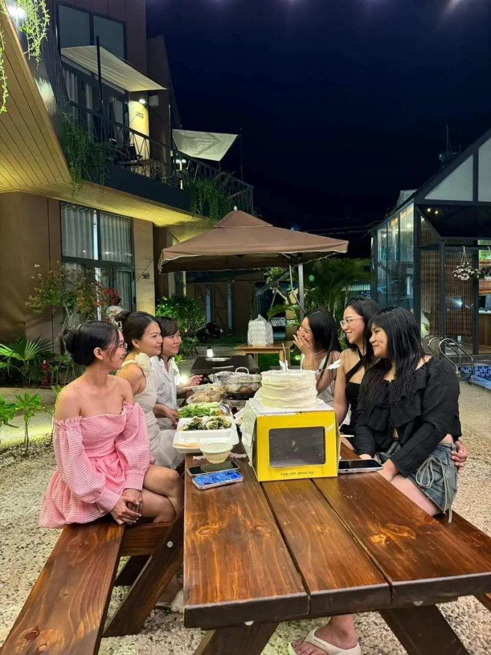 Evening entertainment in Vanilla Ho Tram Homestay