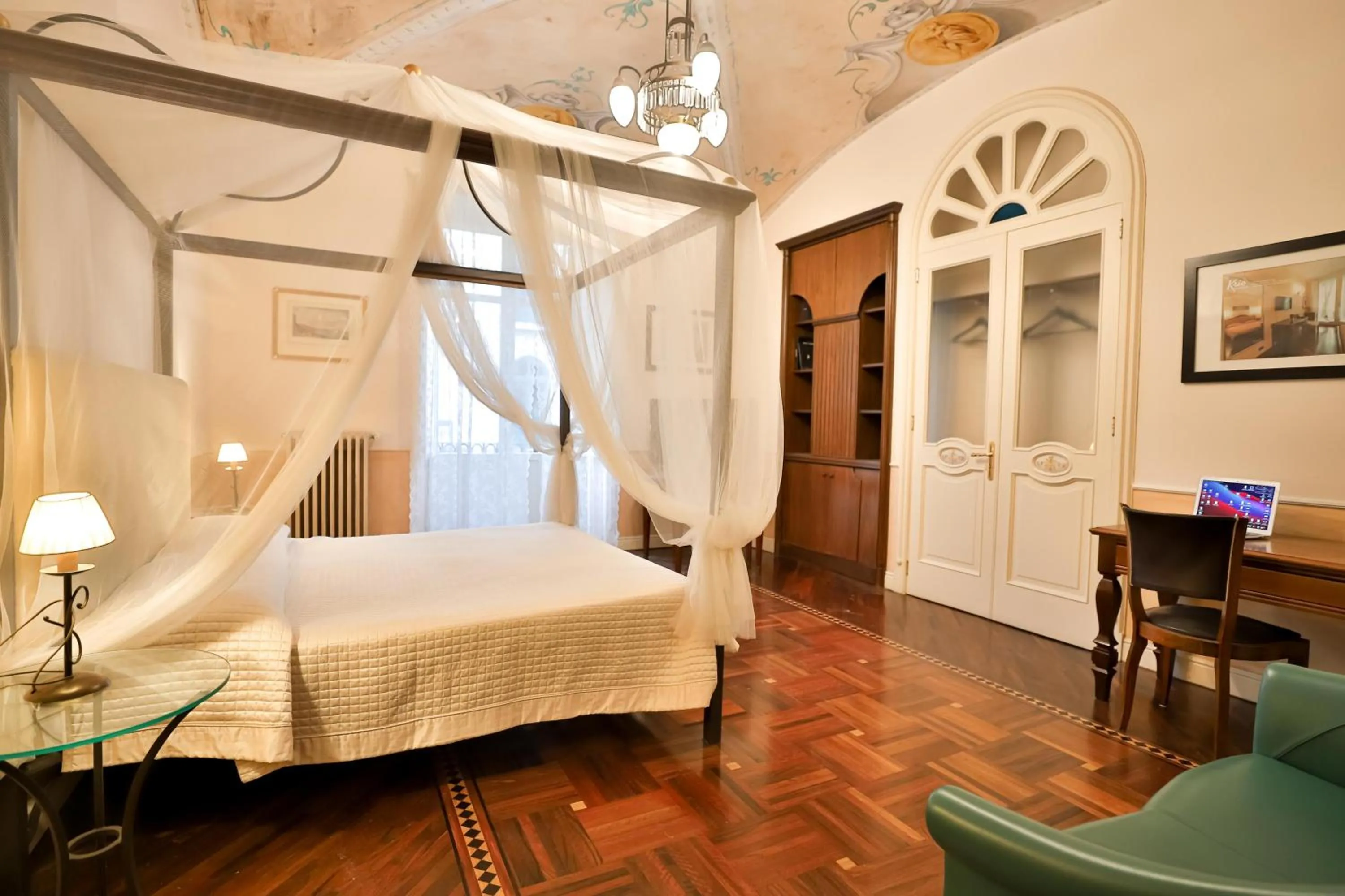 Bedroom, Bed in Kriò Suite - Amami Viaggi Collection