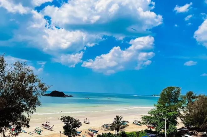 Day in Twenty -Two Dazzle Bay